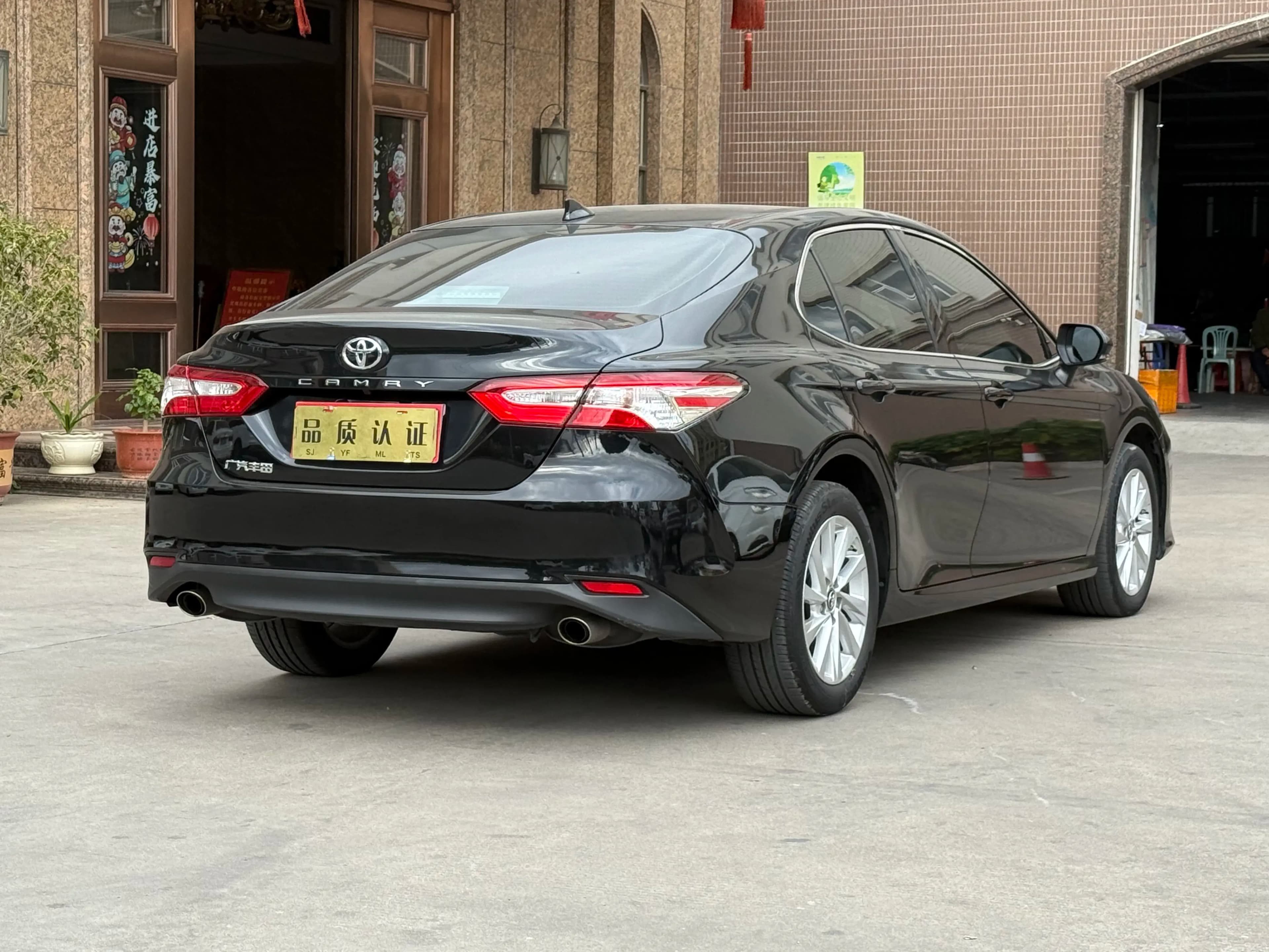 Toyota Camry 2023 г. 43121 км. — фото 4