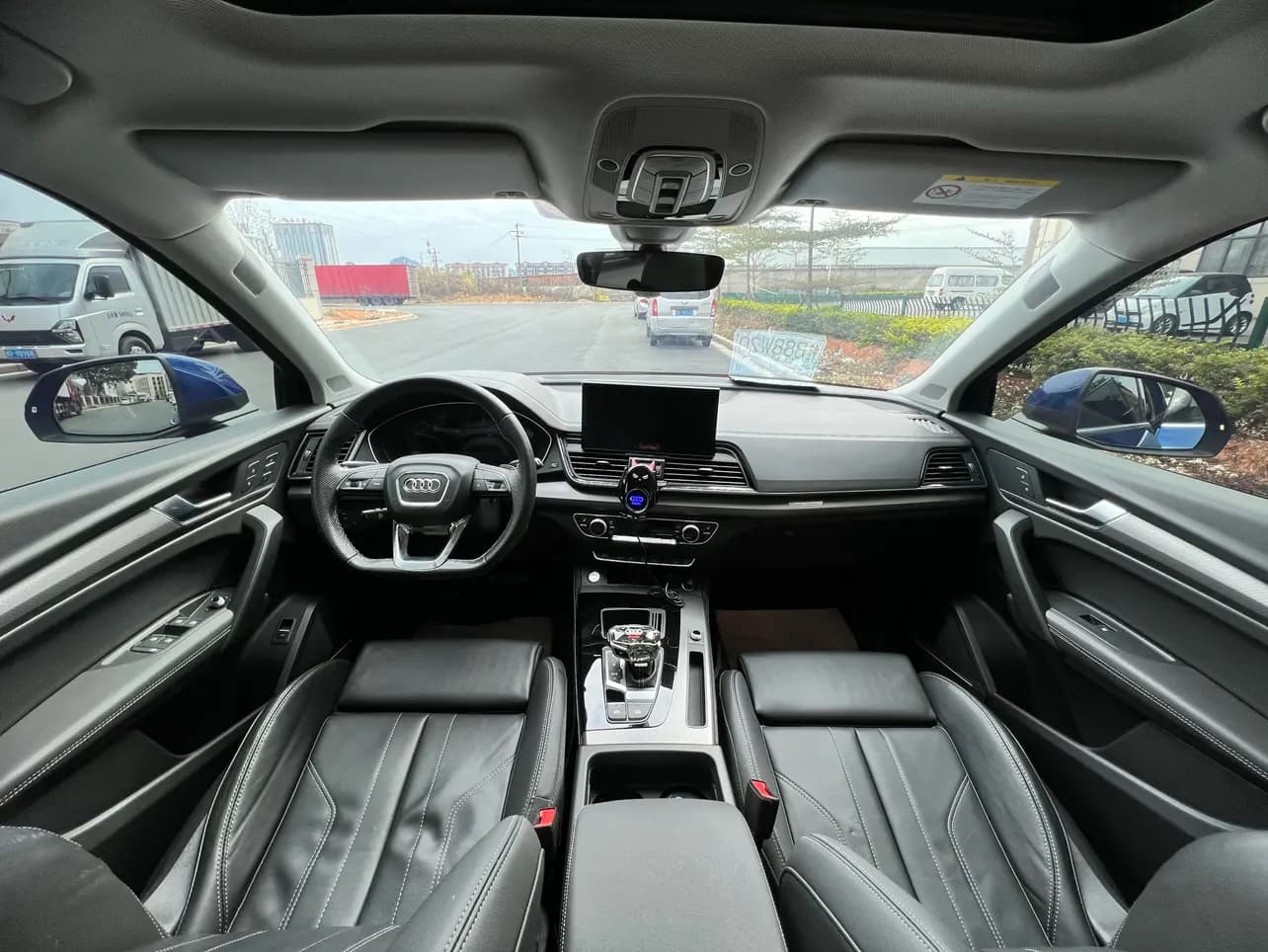 Audi Q5L 2022 г. 45024 км. — фото 11