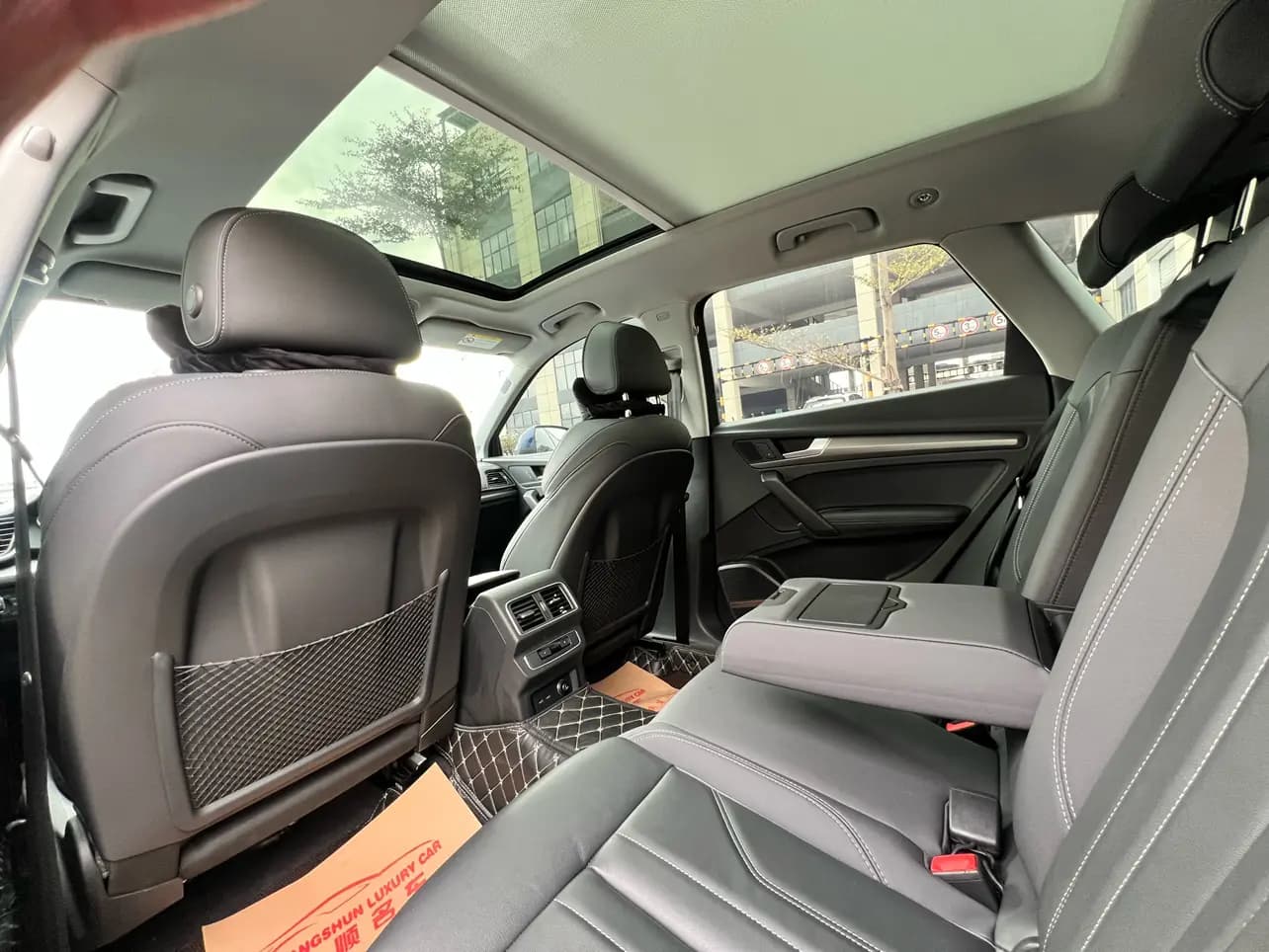 Audi Q5L 2022 г. 45024 км. — фото 19