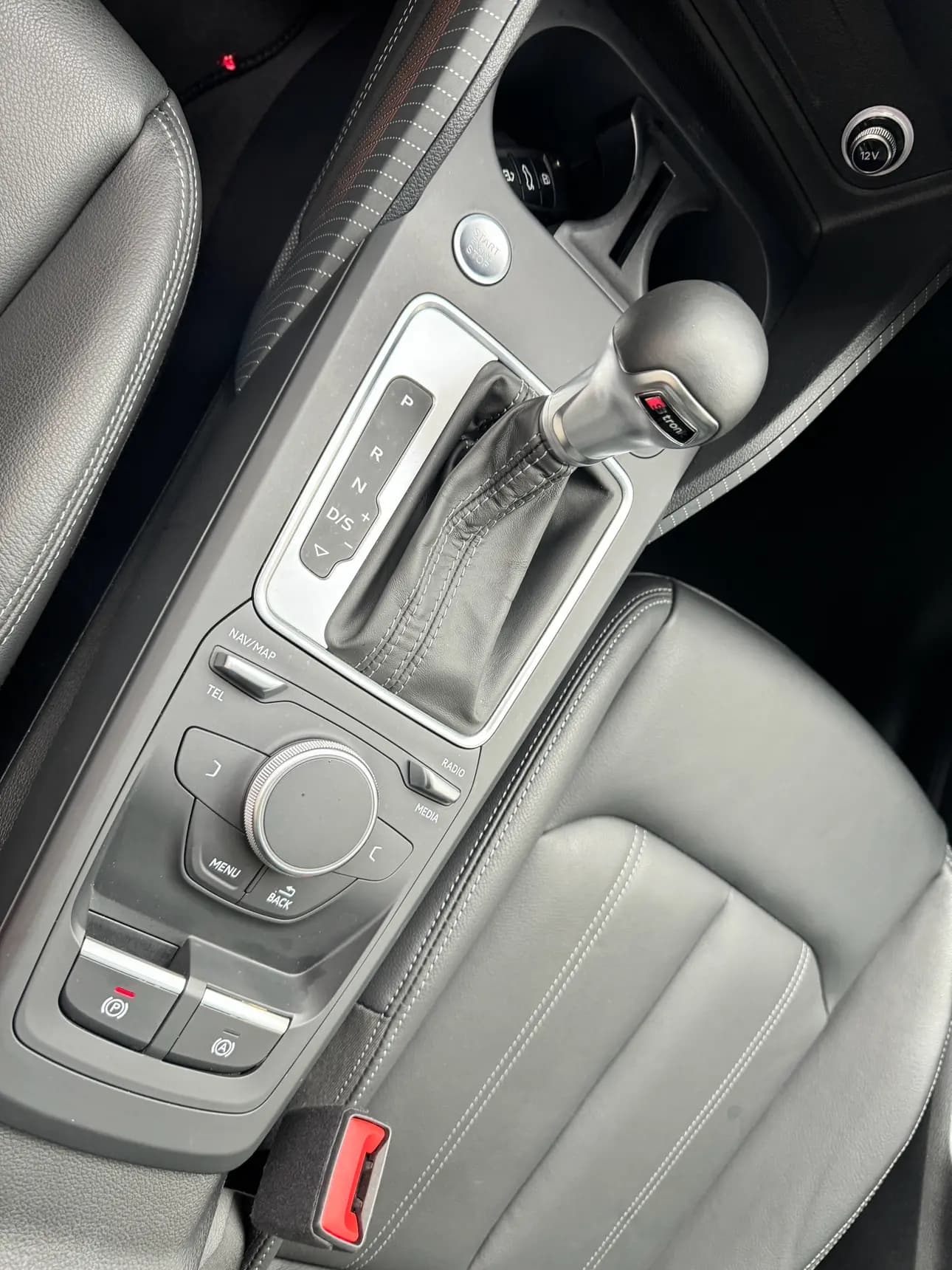 Audi Q2L 2023 г. 25049 км. — фото 12