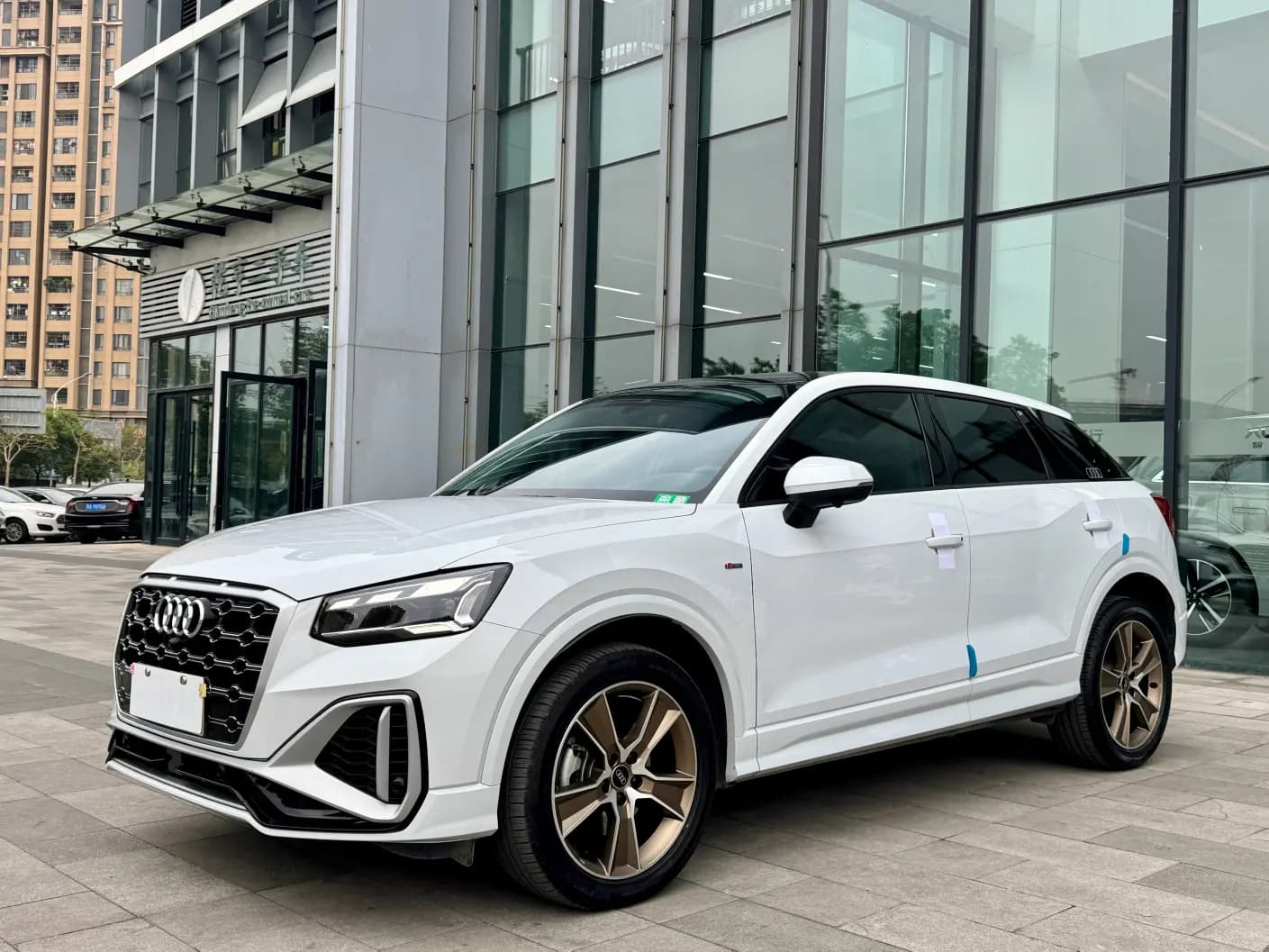 Audi Q2L 2023 г. 25049 км. — фото 13