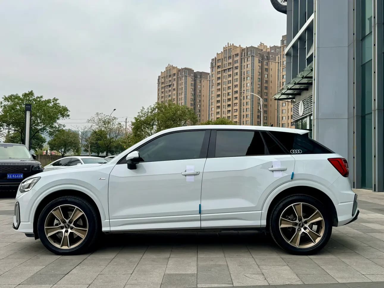 Audi Q2L 2023 г. 25049 км. — фото 4