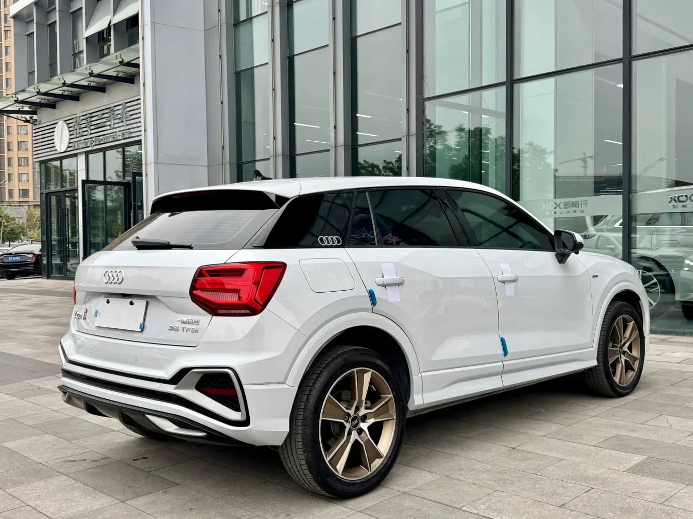 Audi Q2L 2023 г. 25049 км. — фото 7