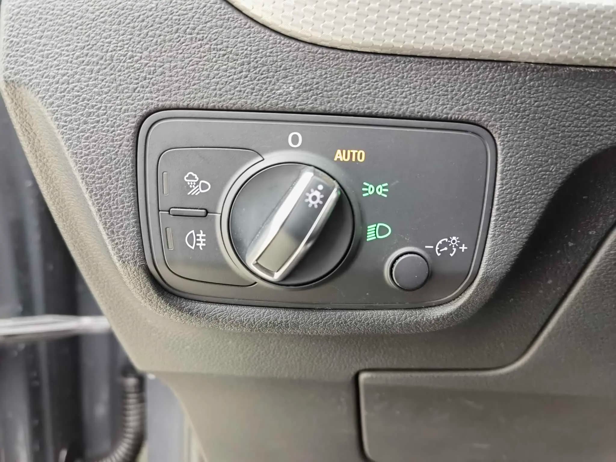 Audi Q2L 2021 г. 43043 км. — фото 13