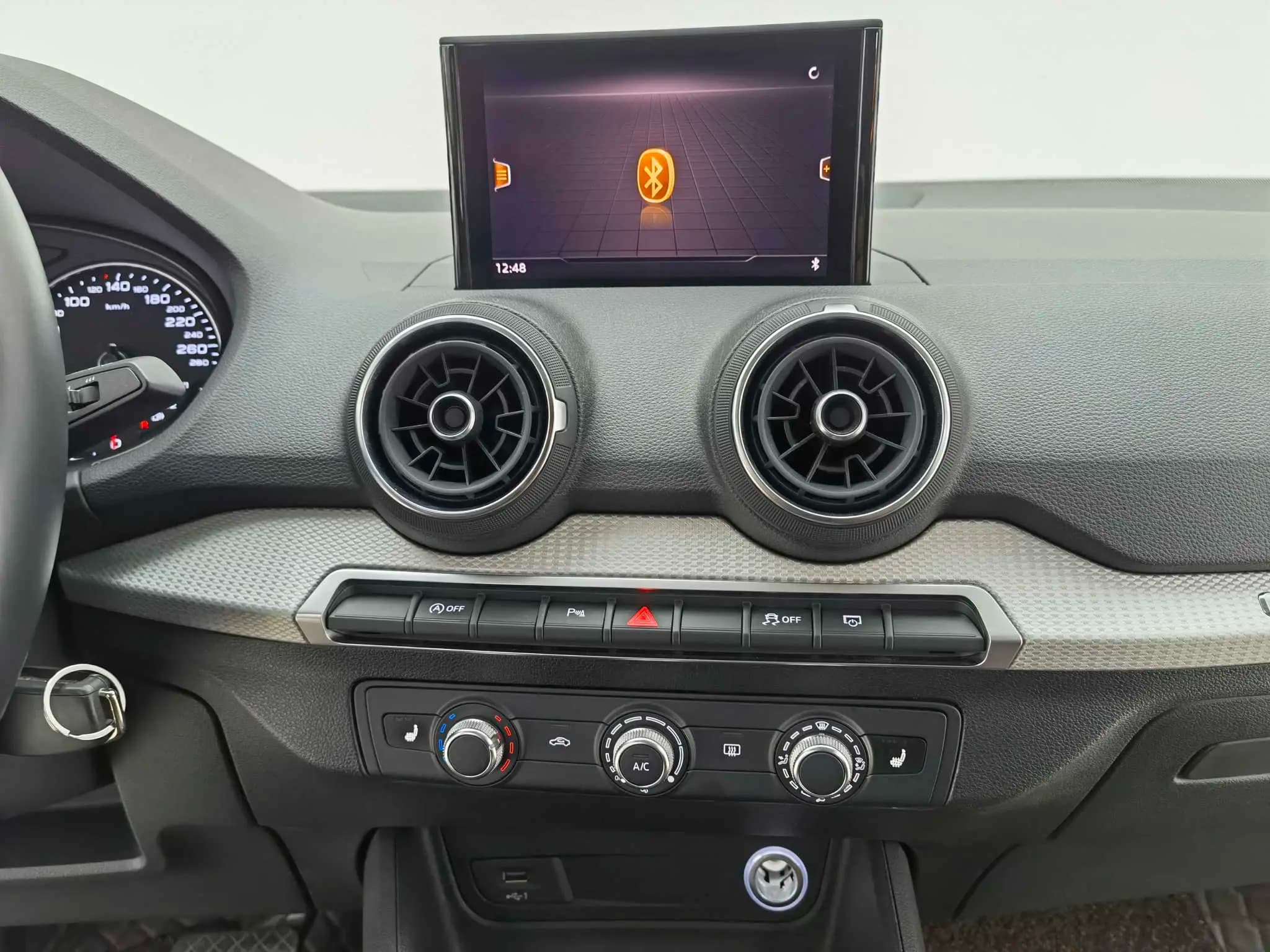 Audi Q2L 2021 г. 43043 км. — фото 9