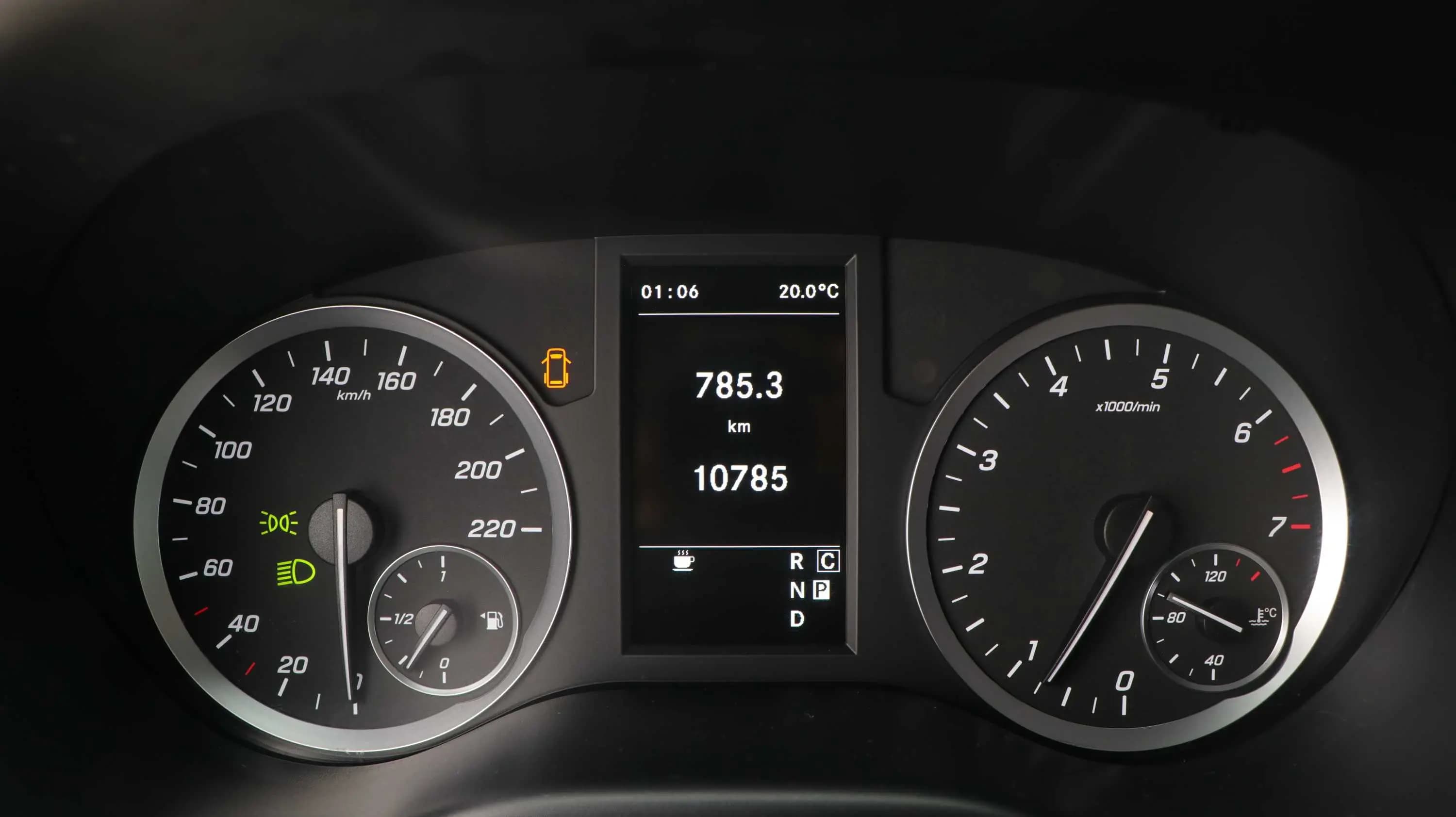 Mercedes-Benz Vito 2023 г. 10000 км. — фото 16