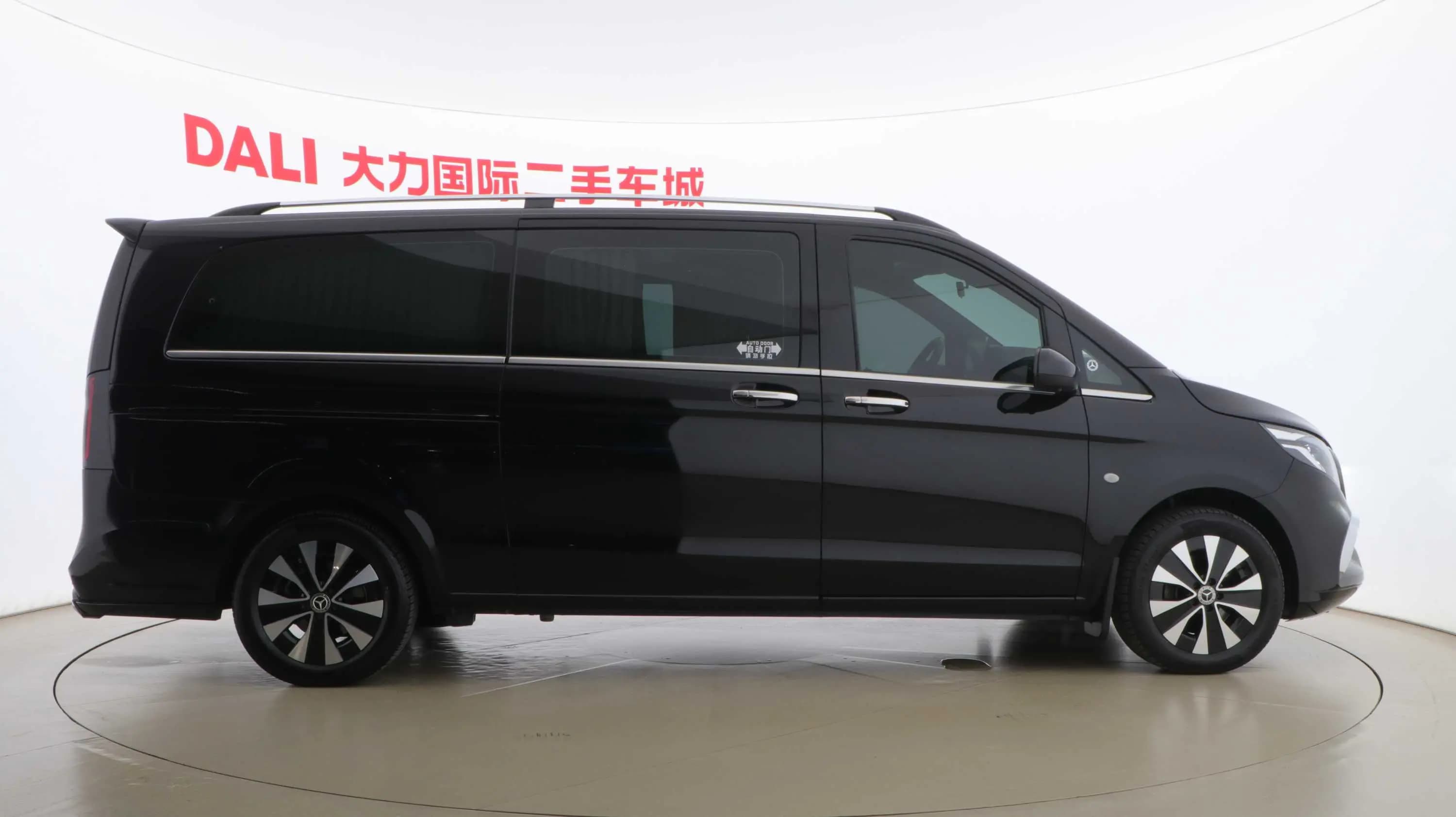 Mercedes-Benz Vito 2023 г. 10000 км. — фото 8