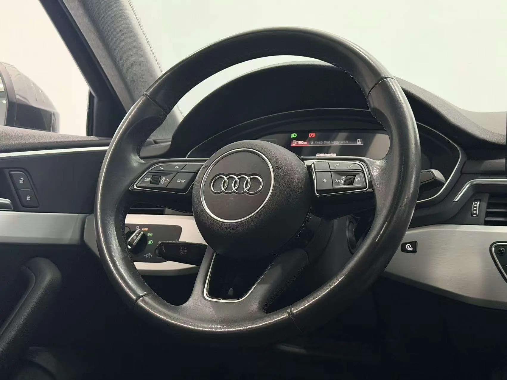 Audi A4L 2022 г. 37081 км. — фото 17