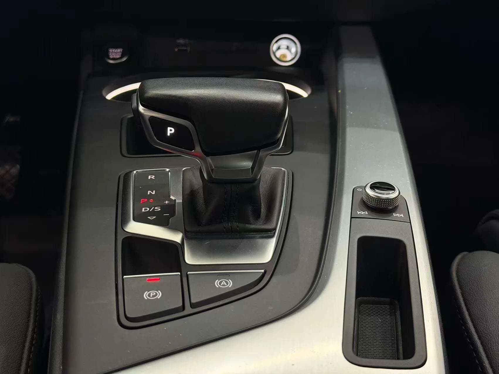 Audi A4L 2022 г. 37081 км. — фото 18