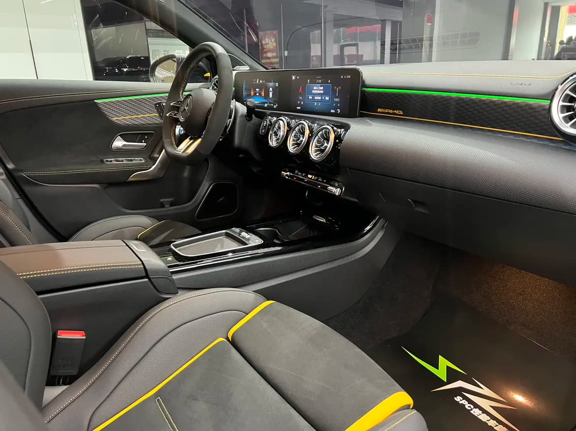 Mercedes-Benz A-Class AMG 2025 г. 506 км. — фото 12