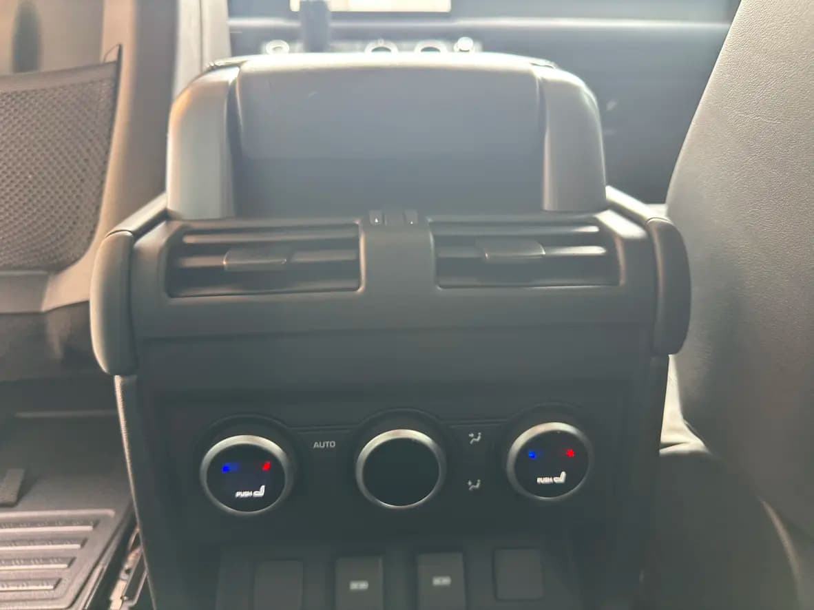 Land Rover Guard 2023 г. 29247 км. — фото 10