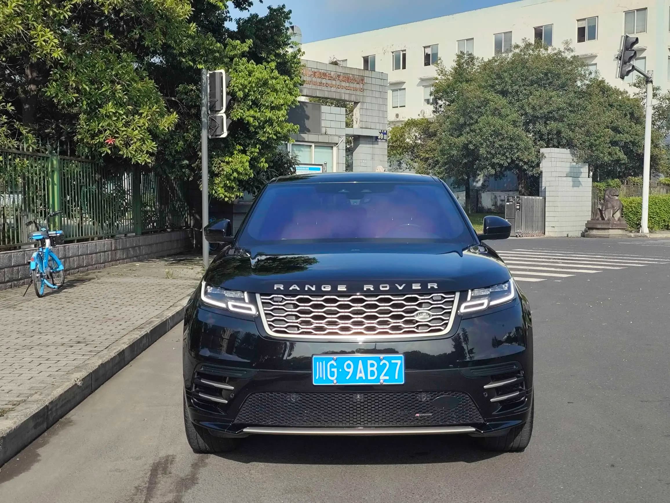 Land Rover Range Rover Velar 2022 г. 40094 км. — фото 2