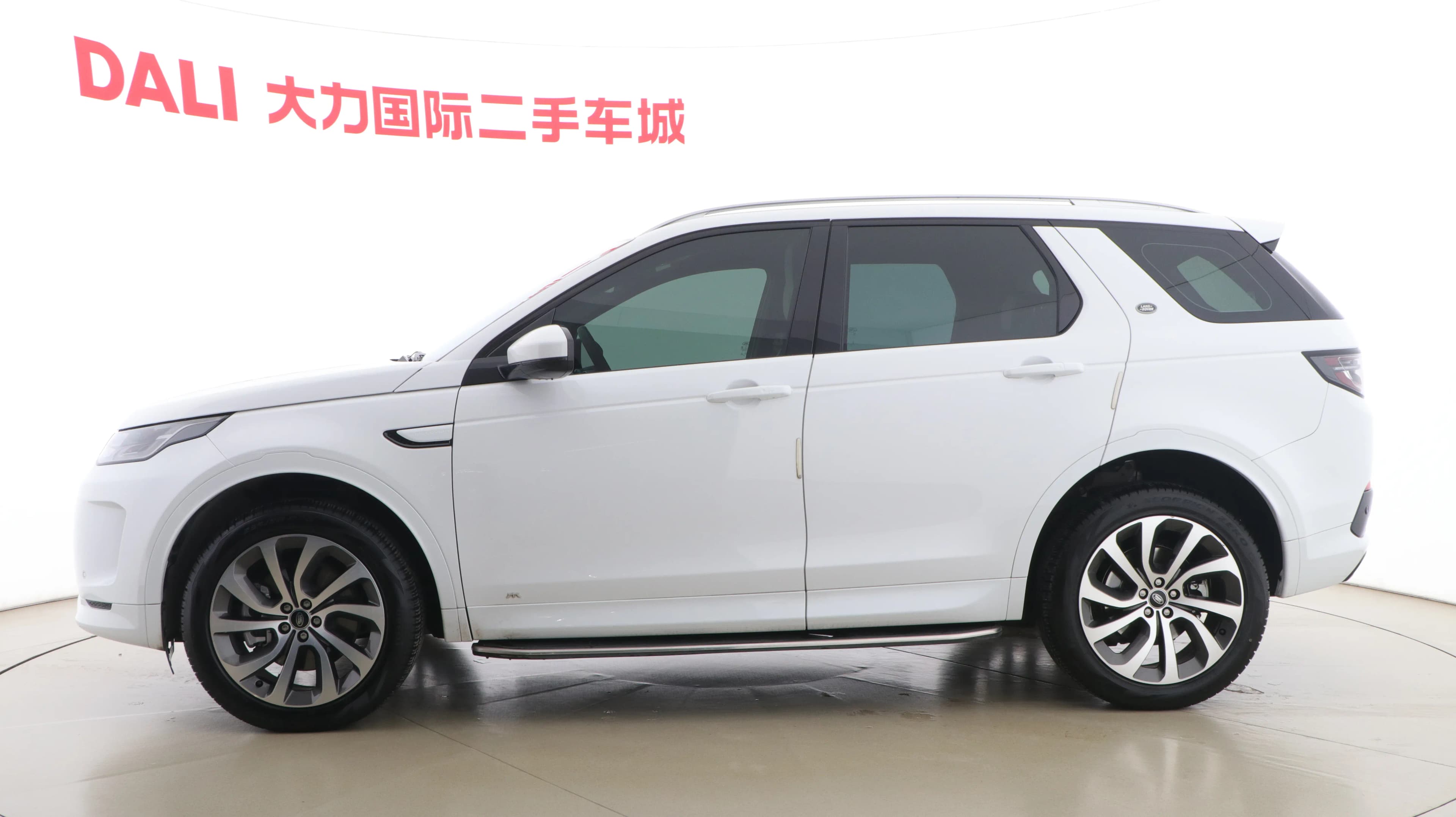 Land Rover Discover Sports 2021 г. 85028 км. — фото 4