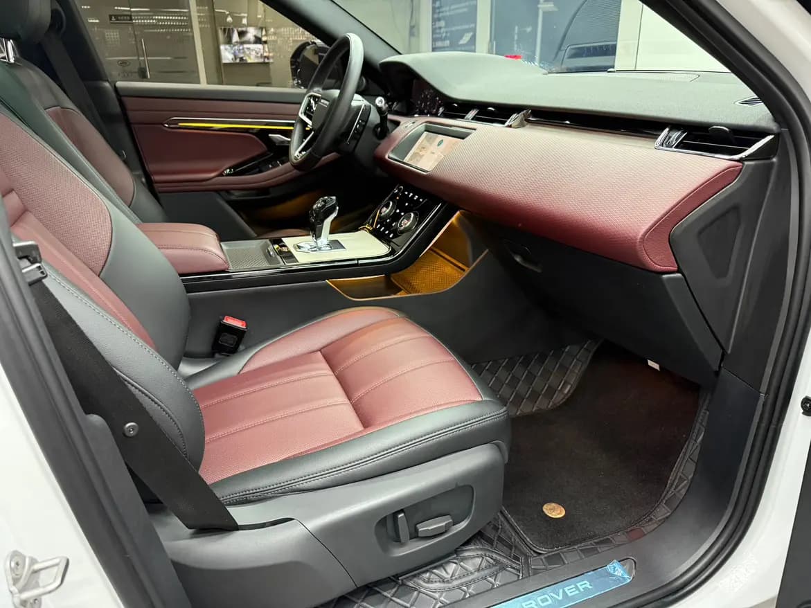 Land Rover Range Rover Evoque 2023 г. 33059 км. — фото 8