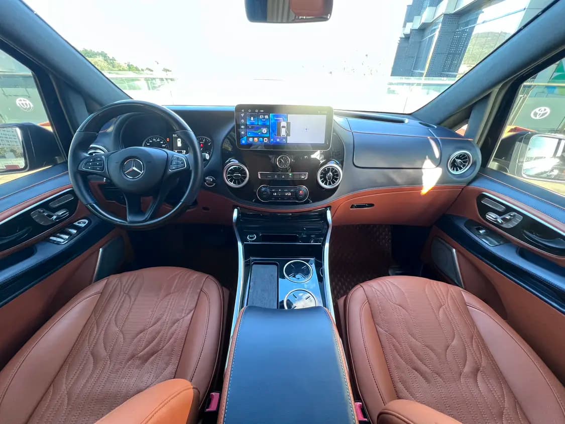 Mercedes-Benz Vito 2023 г. 45000 км. — фото 11