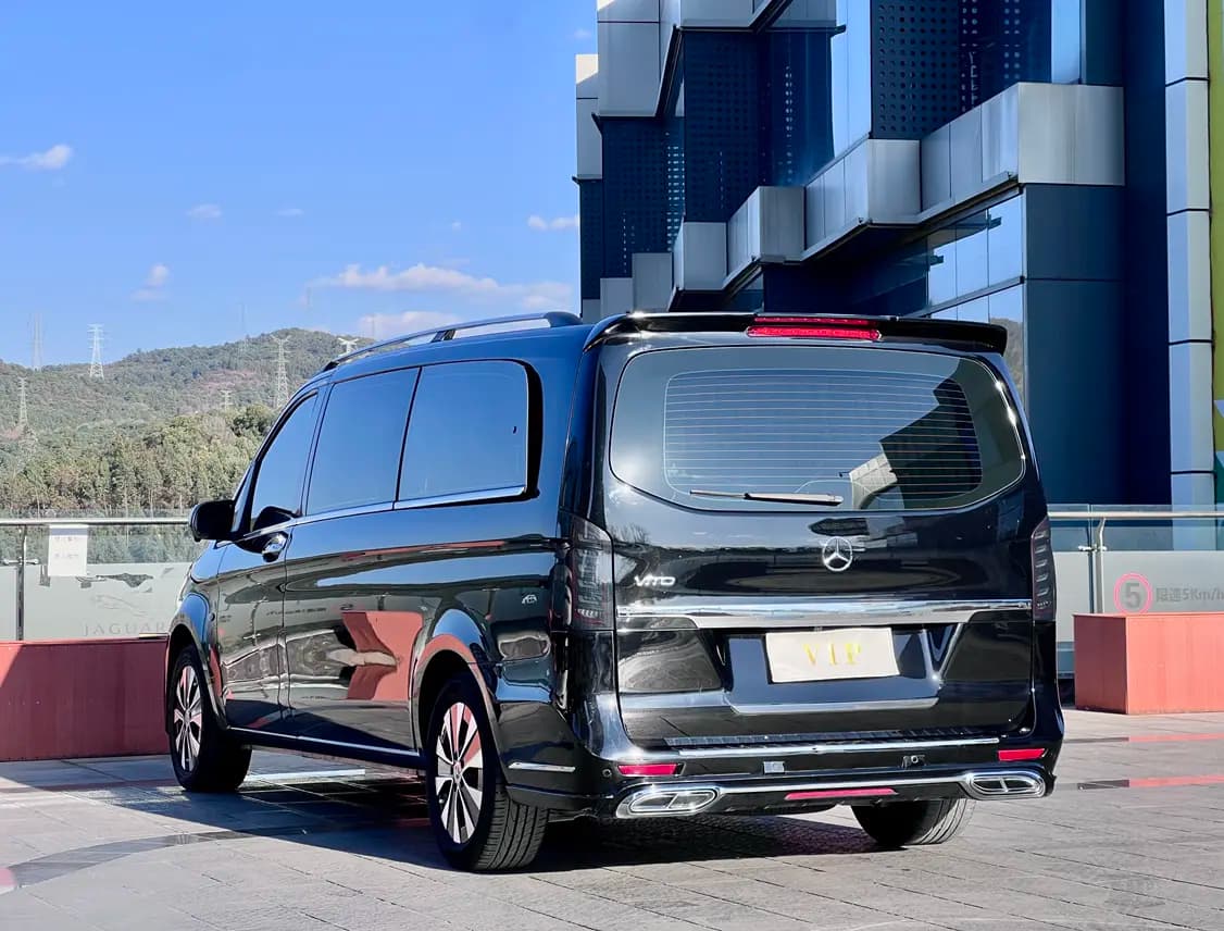 Mercedes-Benz Vito 2023 г. 45000 км. — фото 5