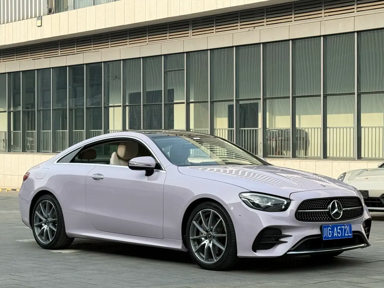 Mercedes-Benz E-Class 2021 г. 35148 км. — фото 3