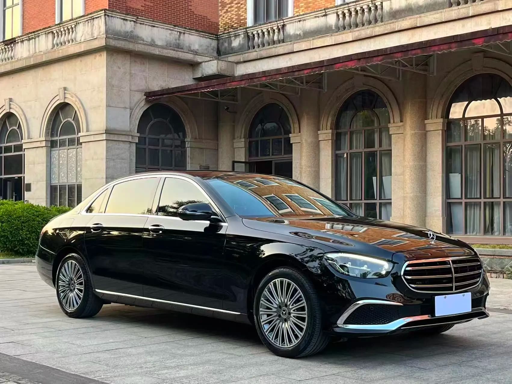 Mercedes-Benz E-Class 2022 г. 30012 км. — фото 3