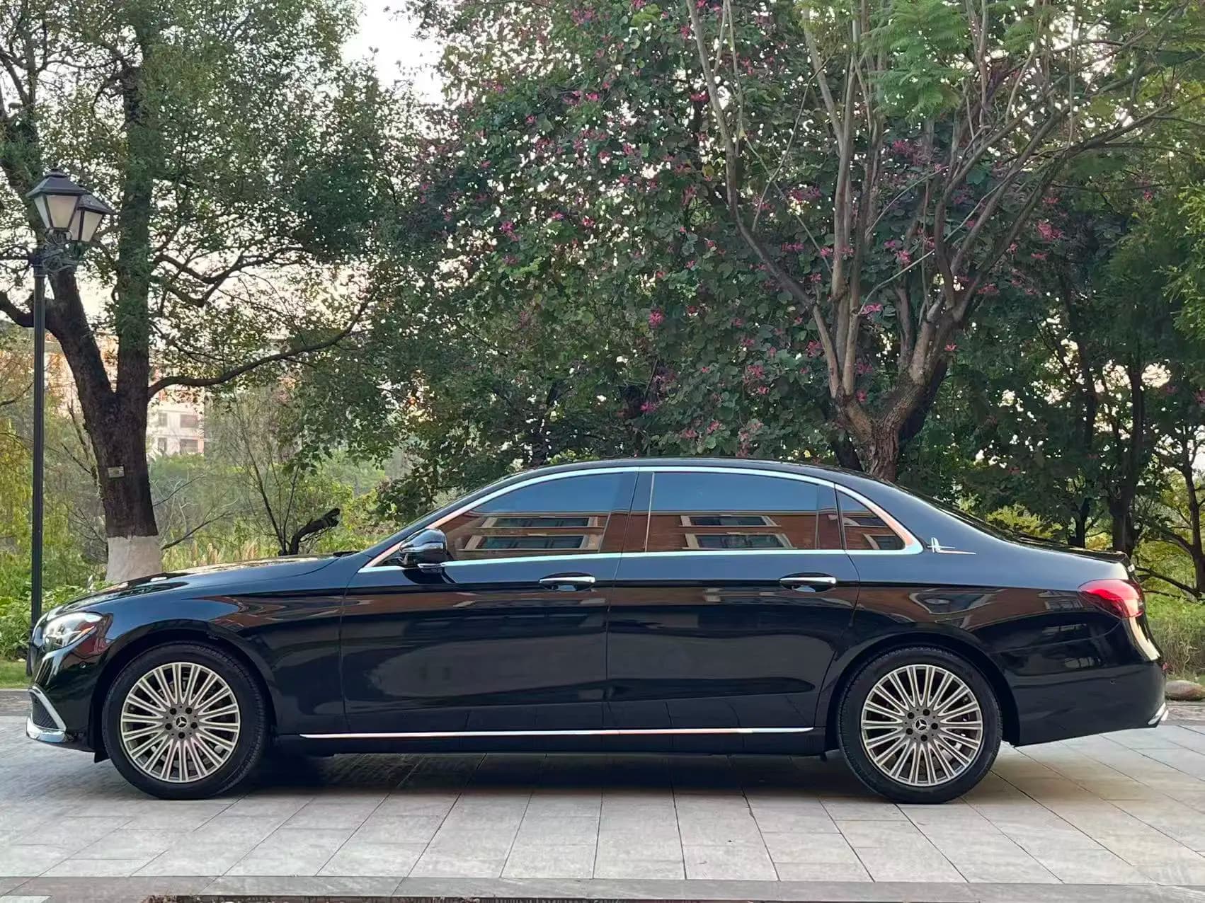 Mercedes-Benz E-Class 2022 г. 30012 км. — фото 4