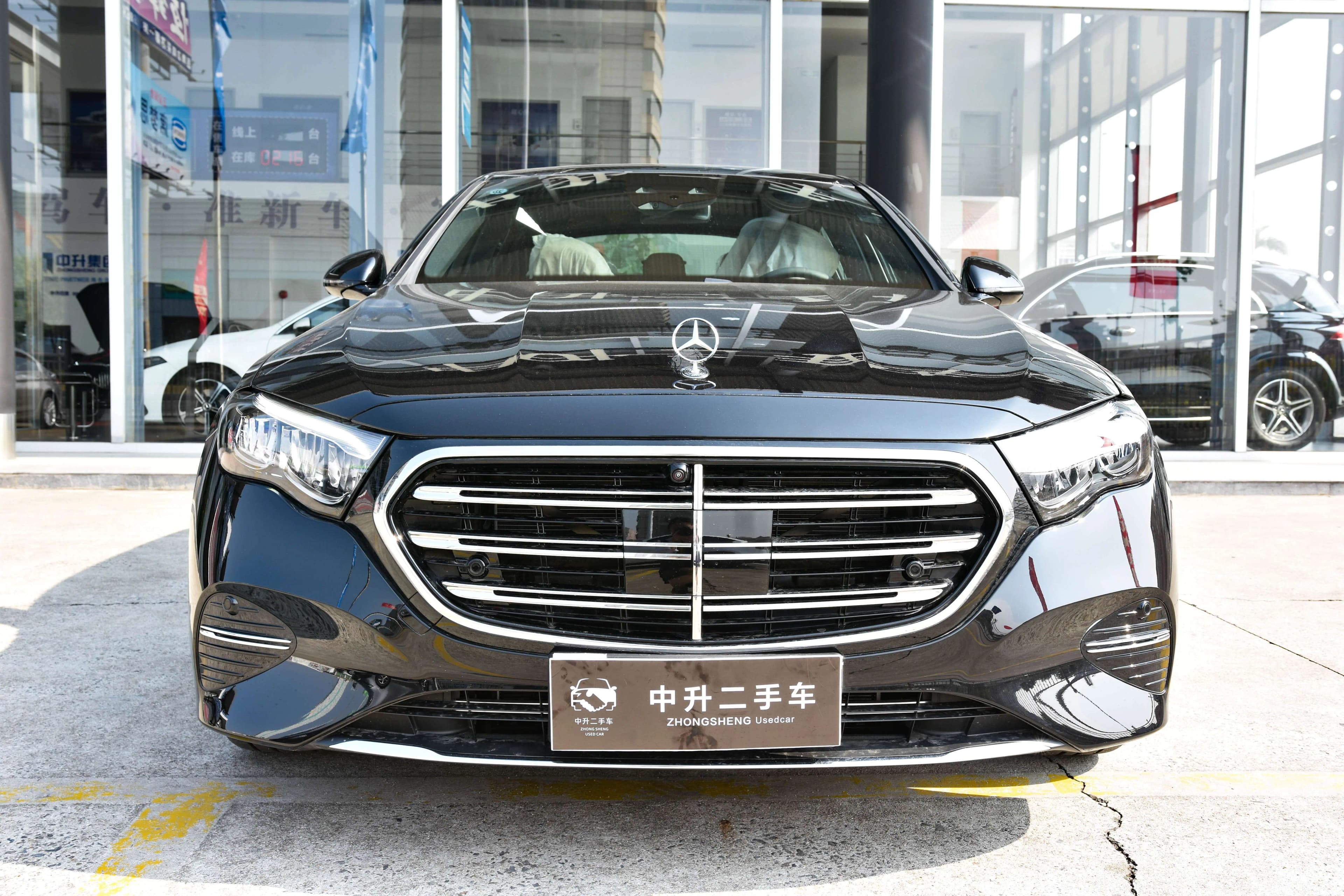 Mercedes-Benz E-класс E 300е 2.0 9G-Tronic (313 л.с.) 2025 г. 101 км
