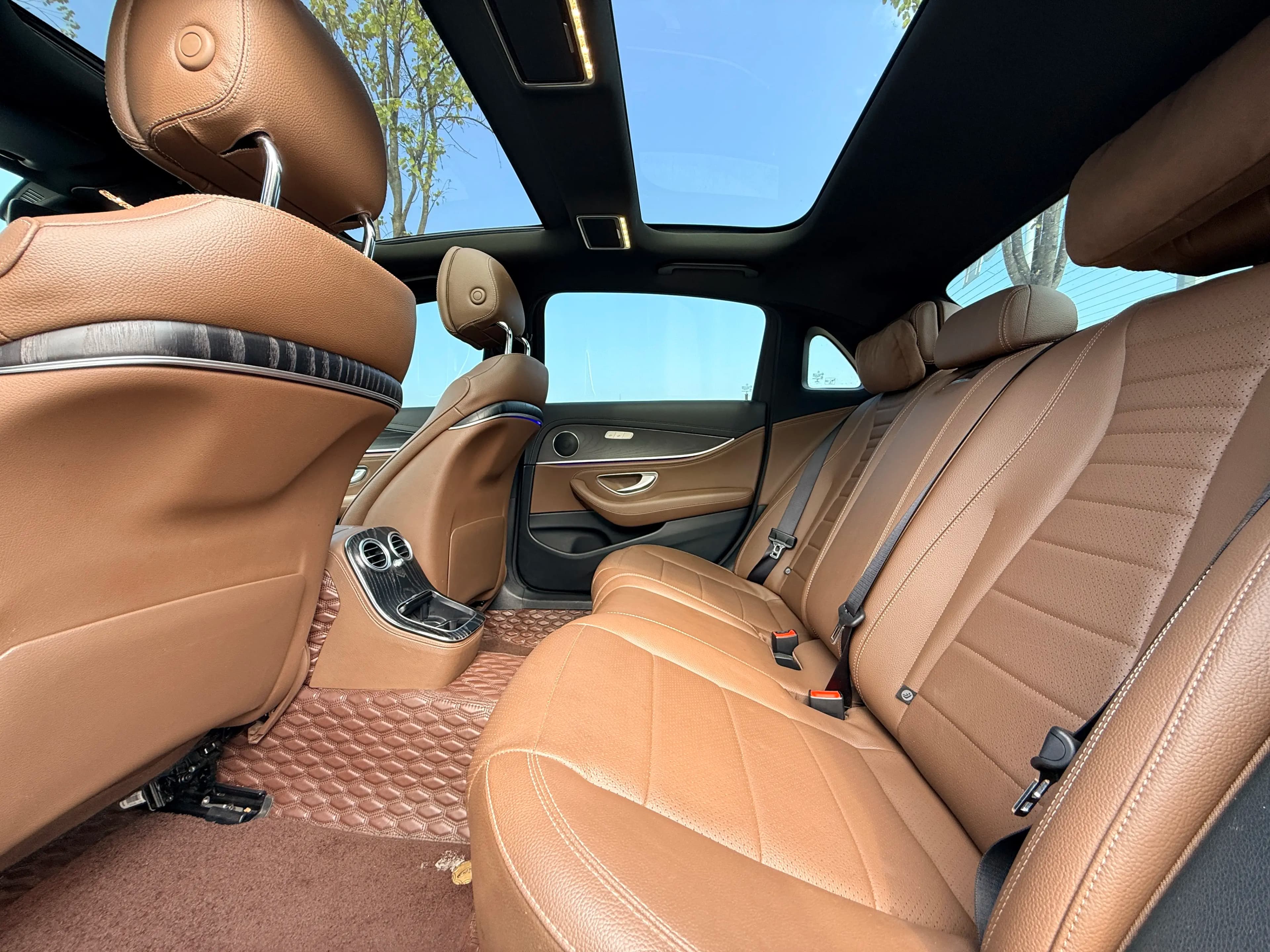 Mercedes-Benz E-Class 2021 г. 40142 км. — фото 4
