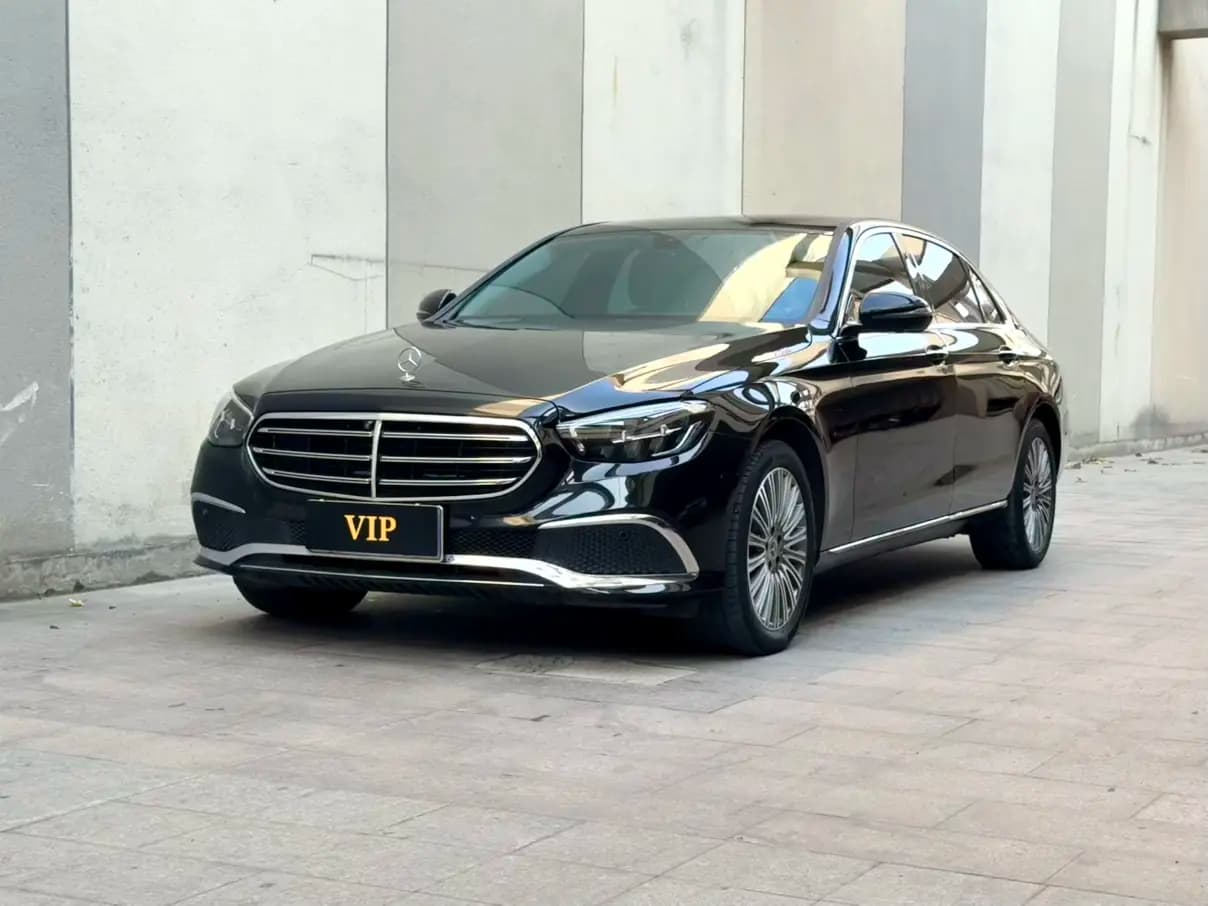 Mercedes-Benz E-Class 2021 г. 50141 км. — фото 1