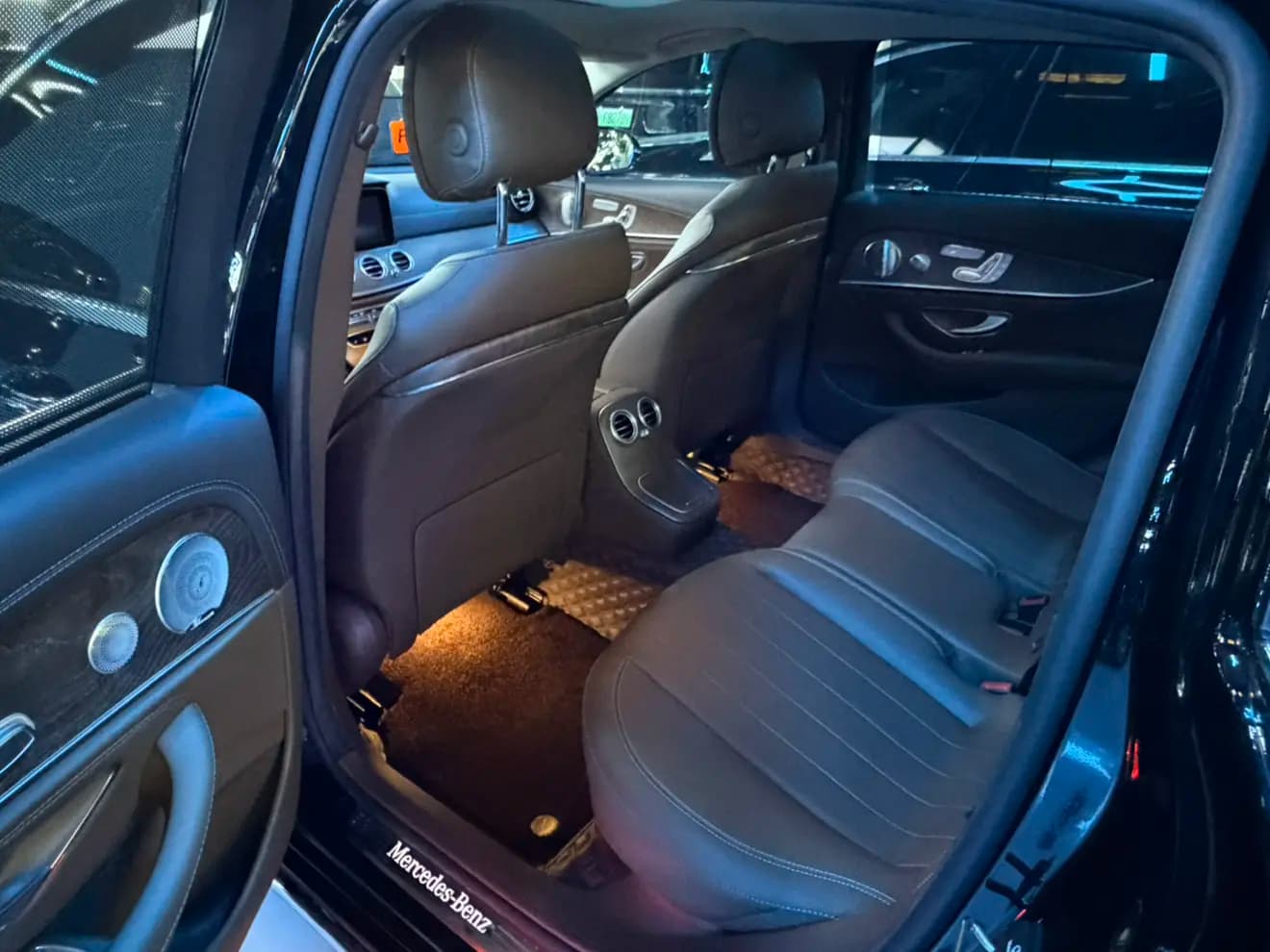 Mercedes-Benz E-Class 2022 г. 45006 км. — фото 13