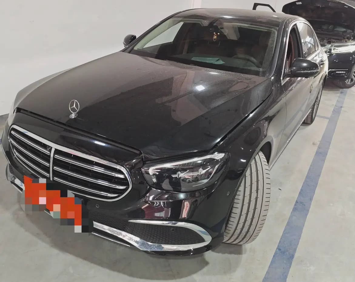 Mercedes-Benz E-Class 2023 г. 42121 км.