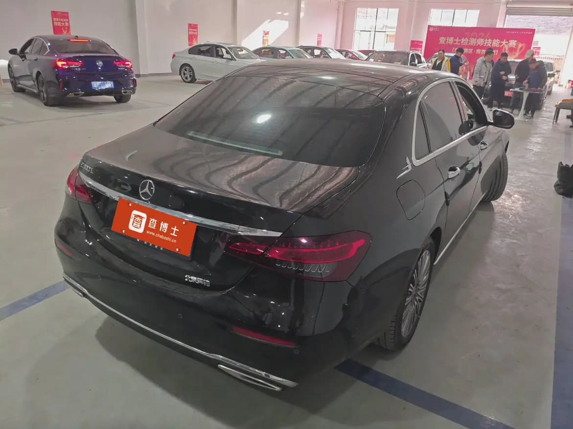 Mercedes-Benz E-Class 2023 г. 42121 км. — фото 4