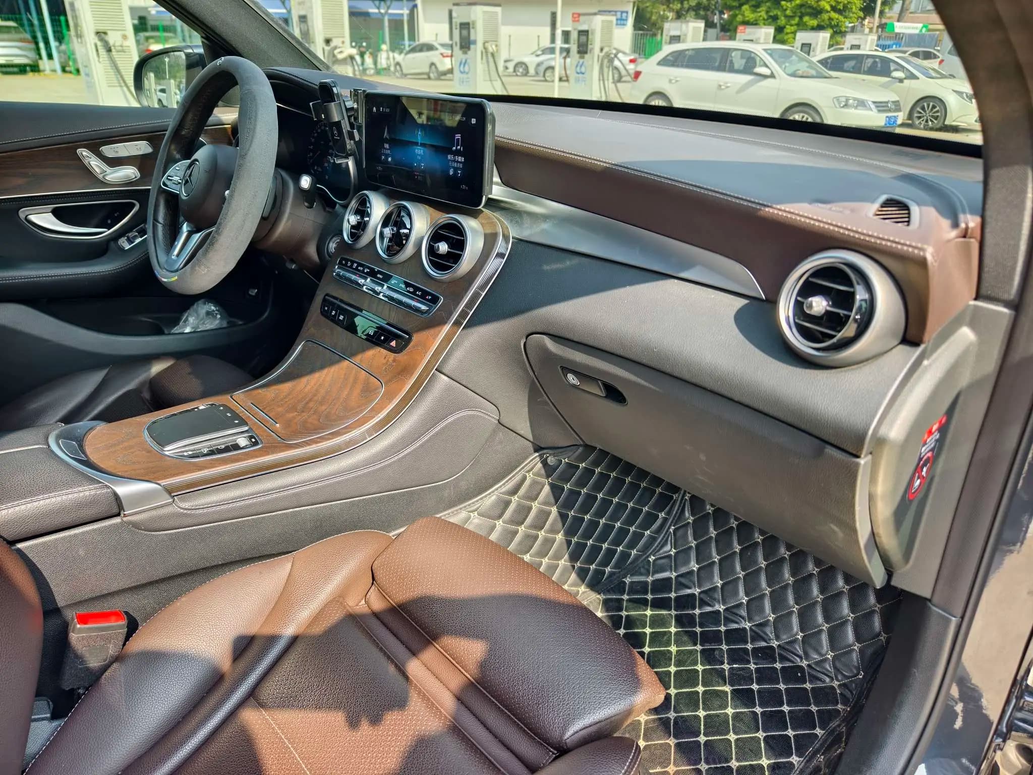 Mercedes-Benz GLC 2021 г. 88142 км. — фото 11