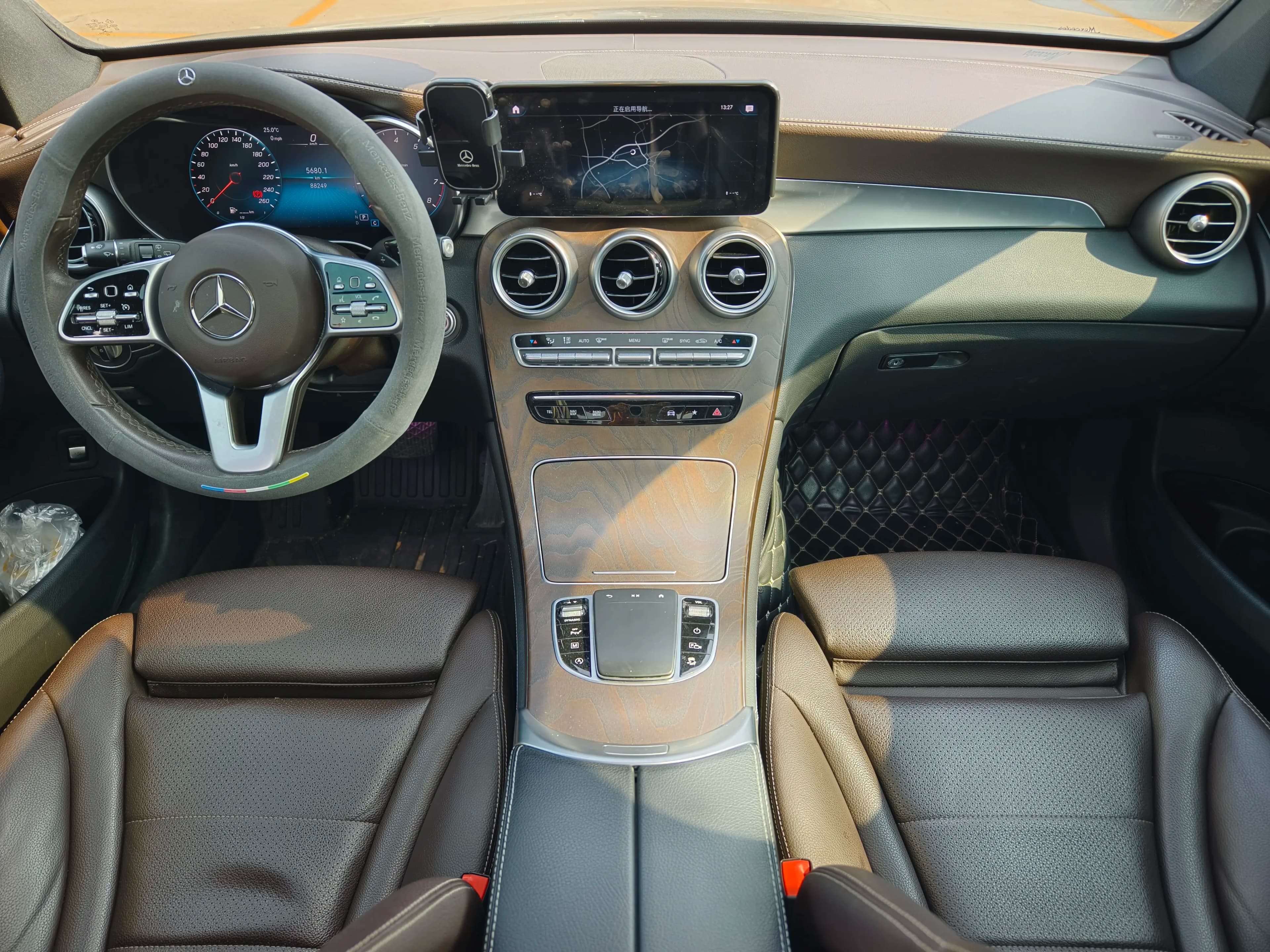 Mercedes-Benz GLC 2021 г. 88142 км. — фото 8