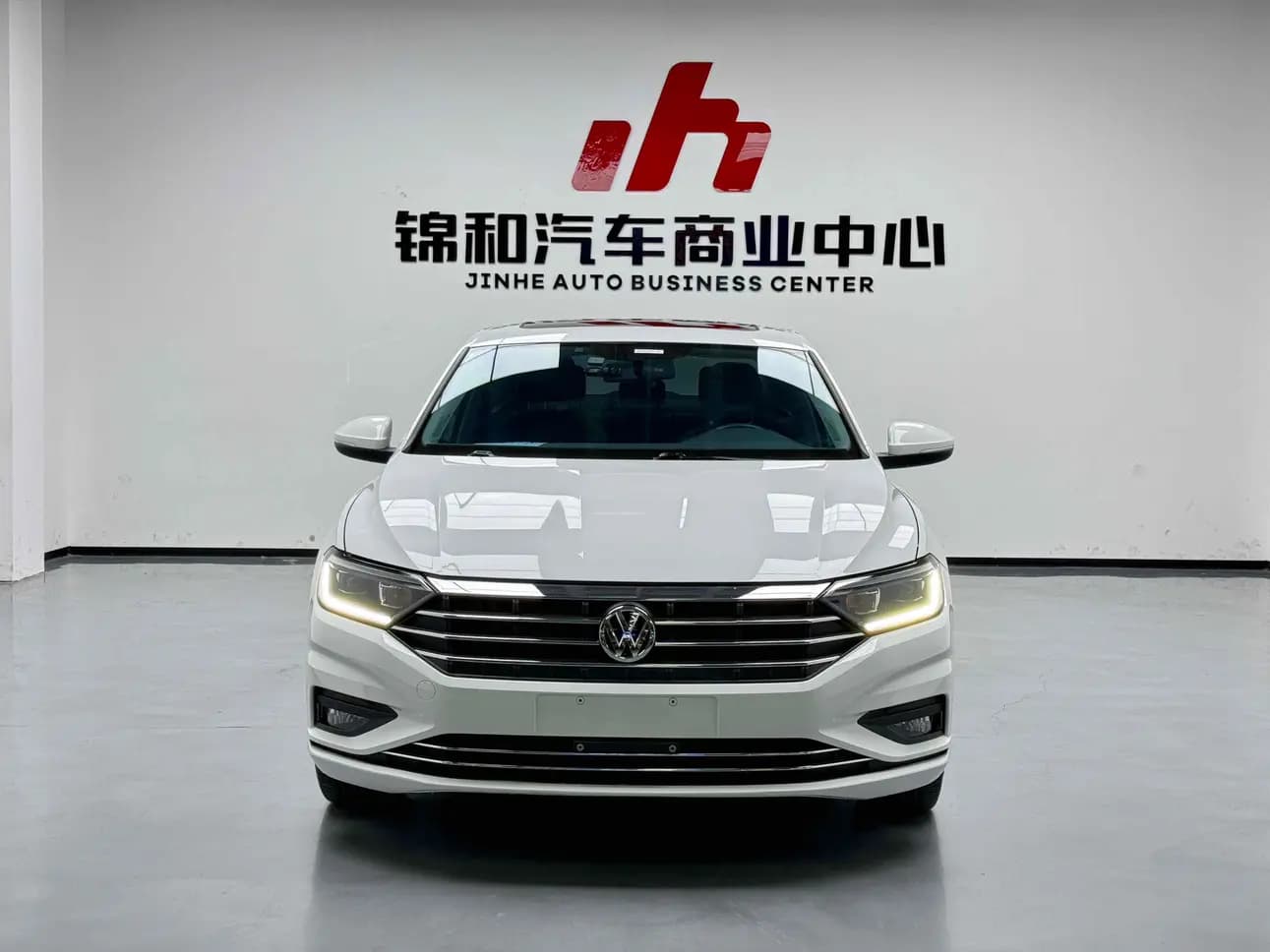 Volkswagen Sagitar 2022 г. 35083 км. — фото 2