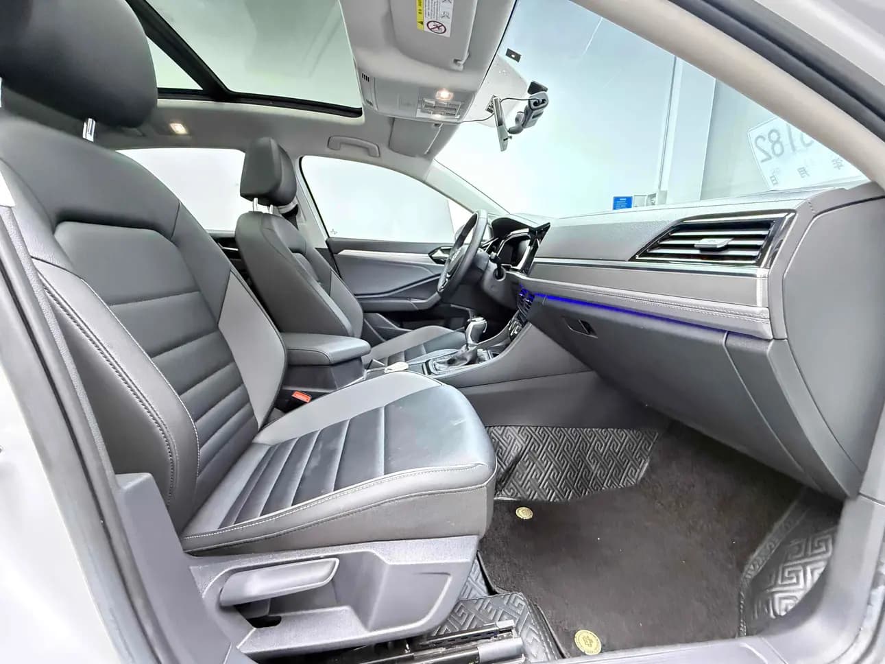 Volkswagen Sagitar 2022 г. 35083 км. — фото 11