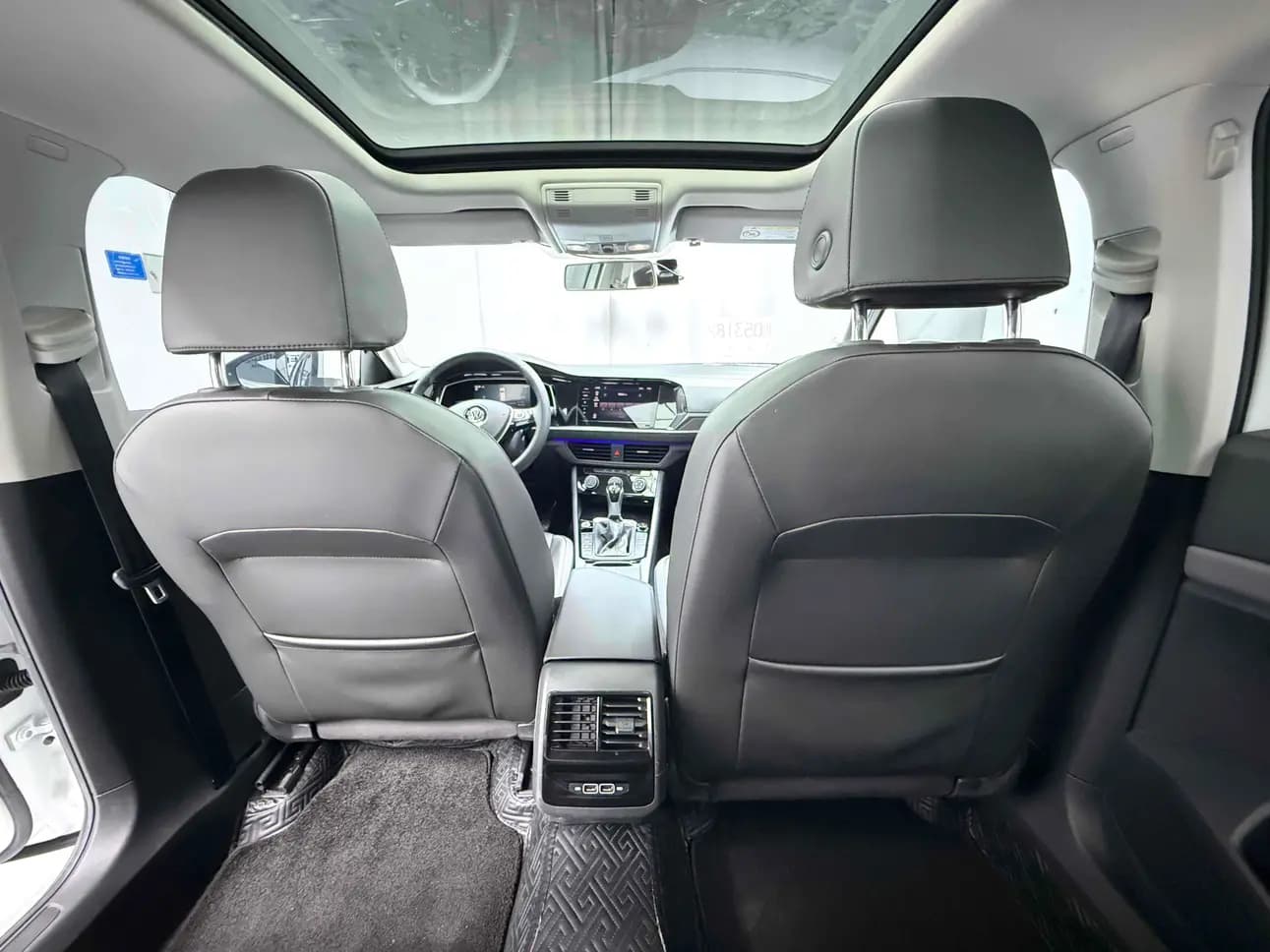 Volkswagen Sagitar 2022 г. 35083 км. — фото 16