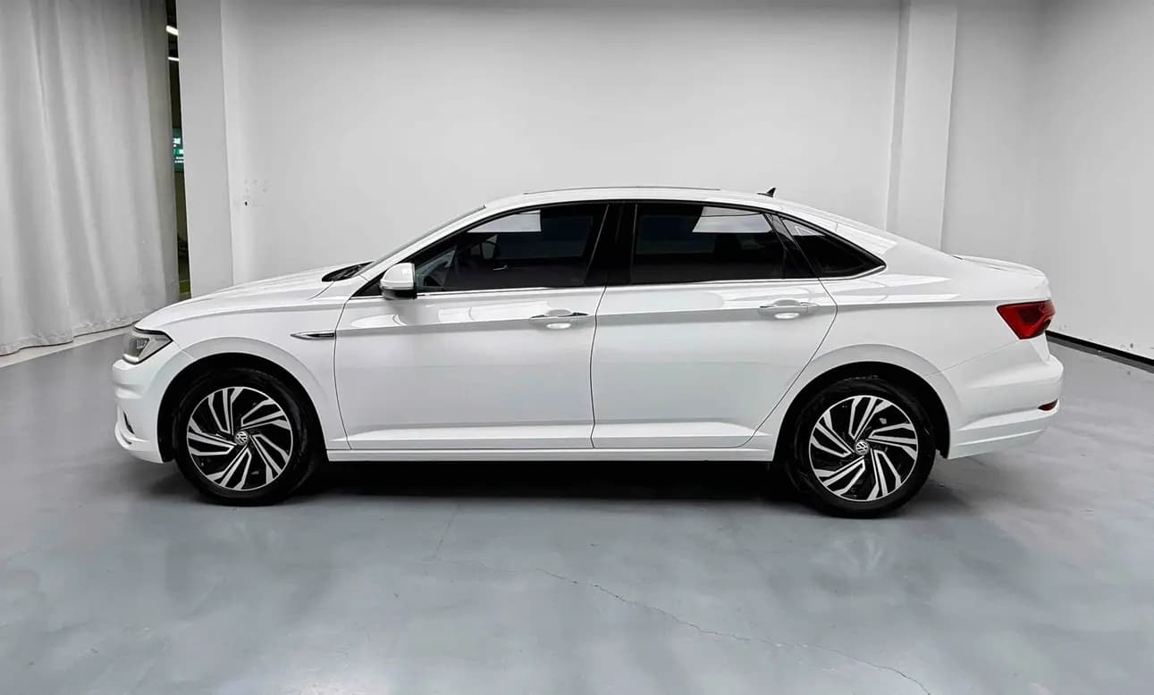 Volkswagen Sagitar 2022 г. 35083 км. — фото 4
