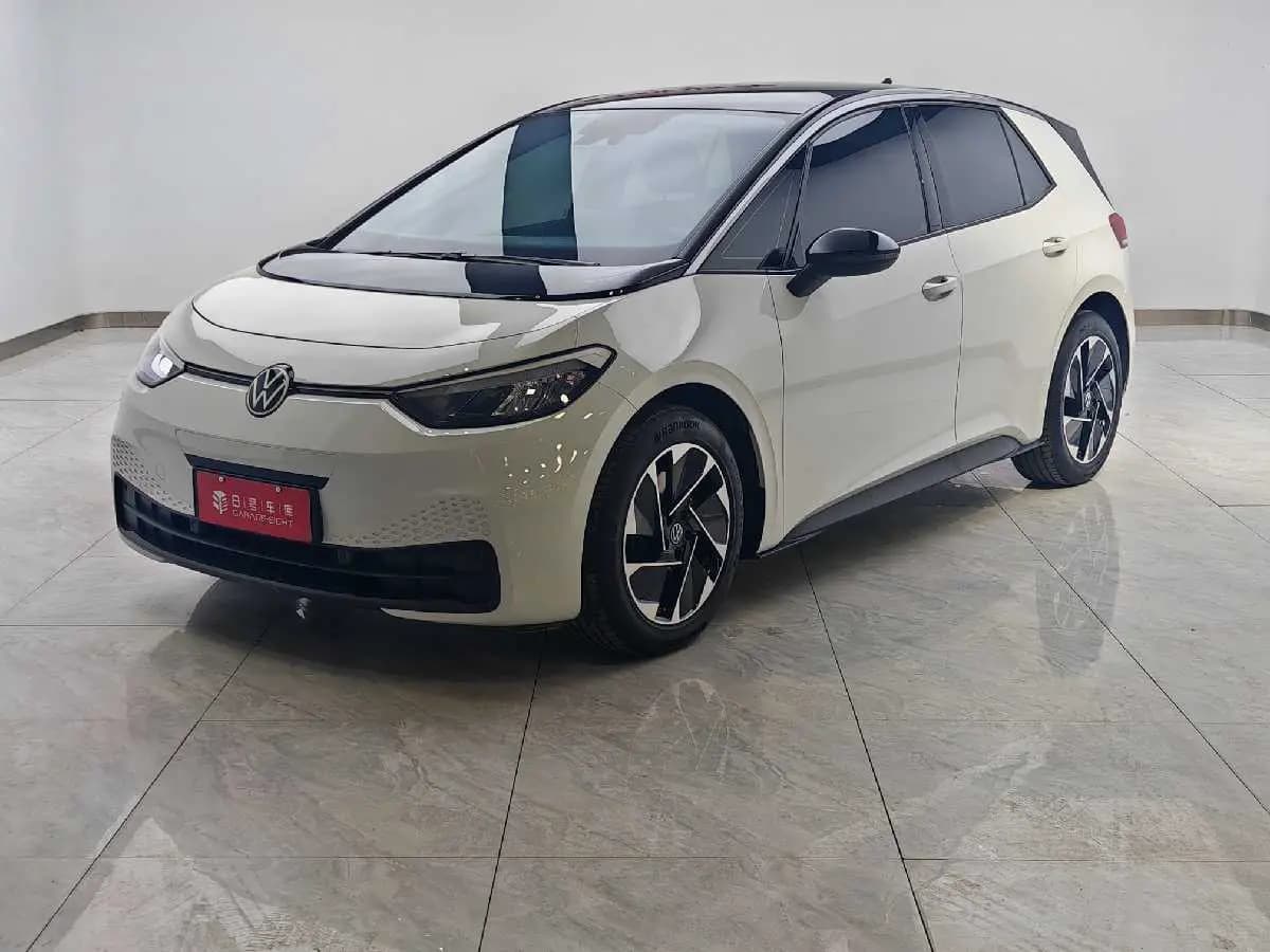 Volkswagen ID.3 2024 г. 4099 км.