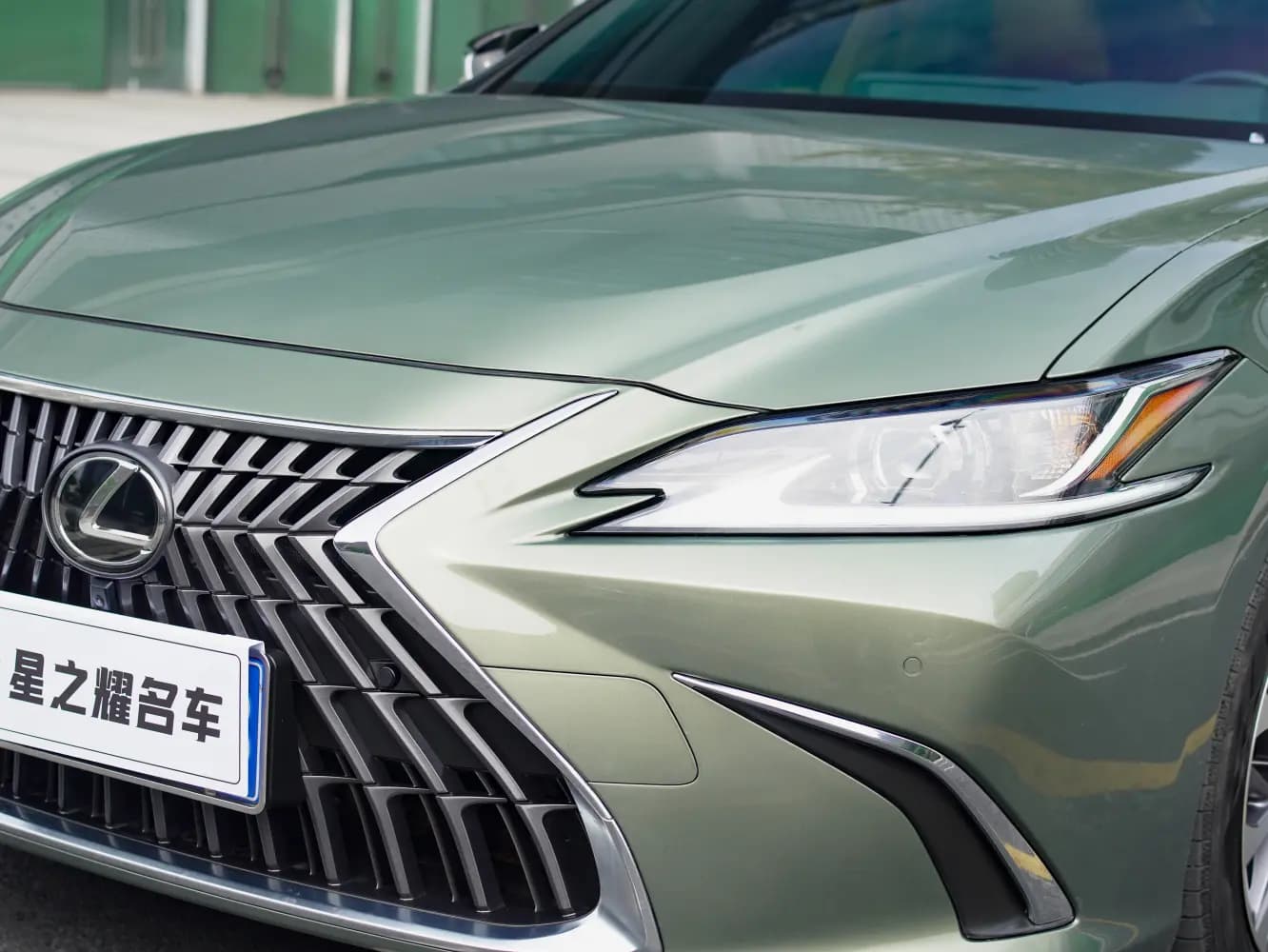 Lexus ES 2022 г. 43000 км. — фото 9