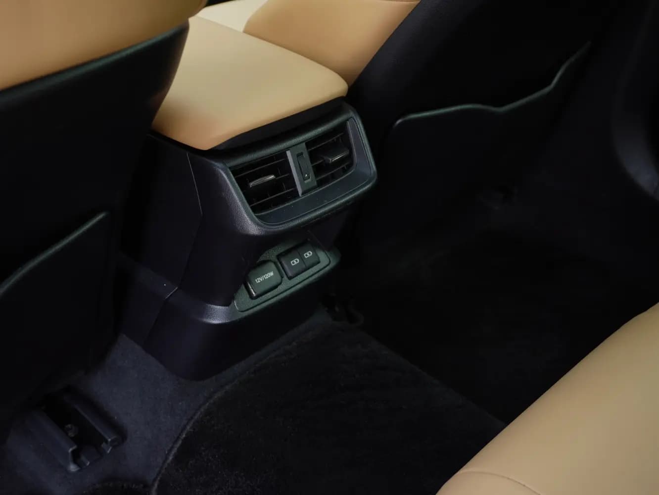 Lexus ES 2022 г. 43000 км. — фото 10