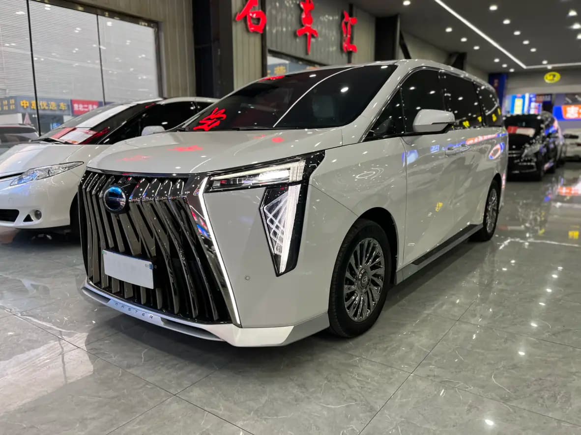GAC Trumpchi M8 2023 г. 50015 км.