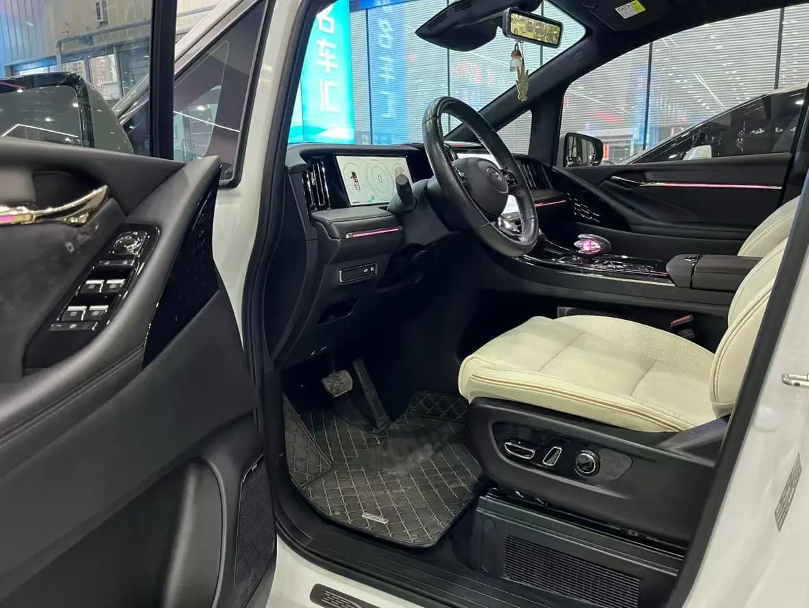 GAC Trumpchi M8 2023 г. 50015 км. — фото 8