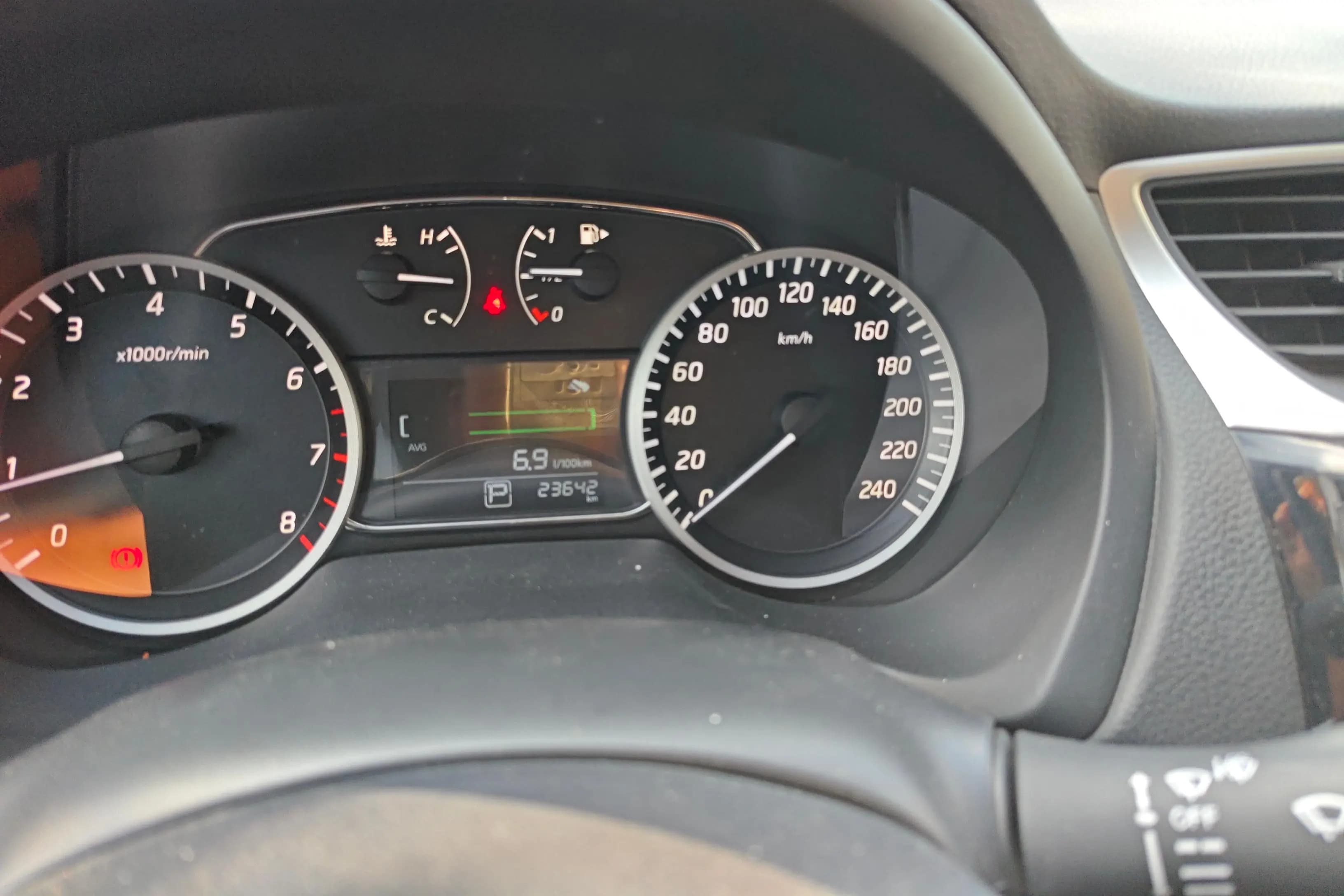 Nissan Sylphy 2024 г. 23707 км. — фото 14