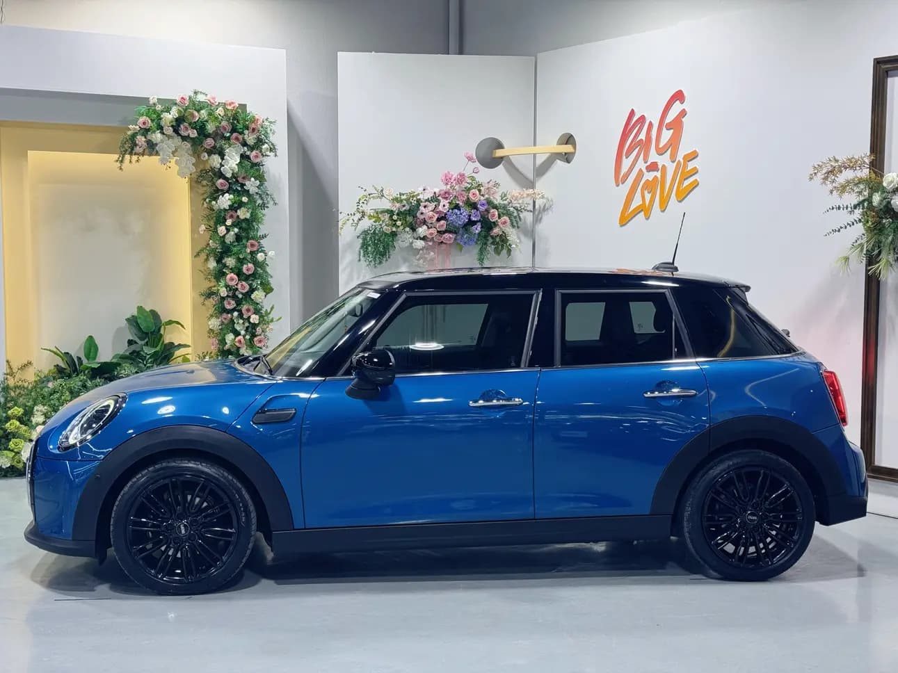 MINI  2021 г. 18200 км. — фото 3