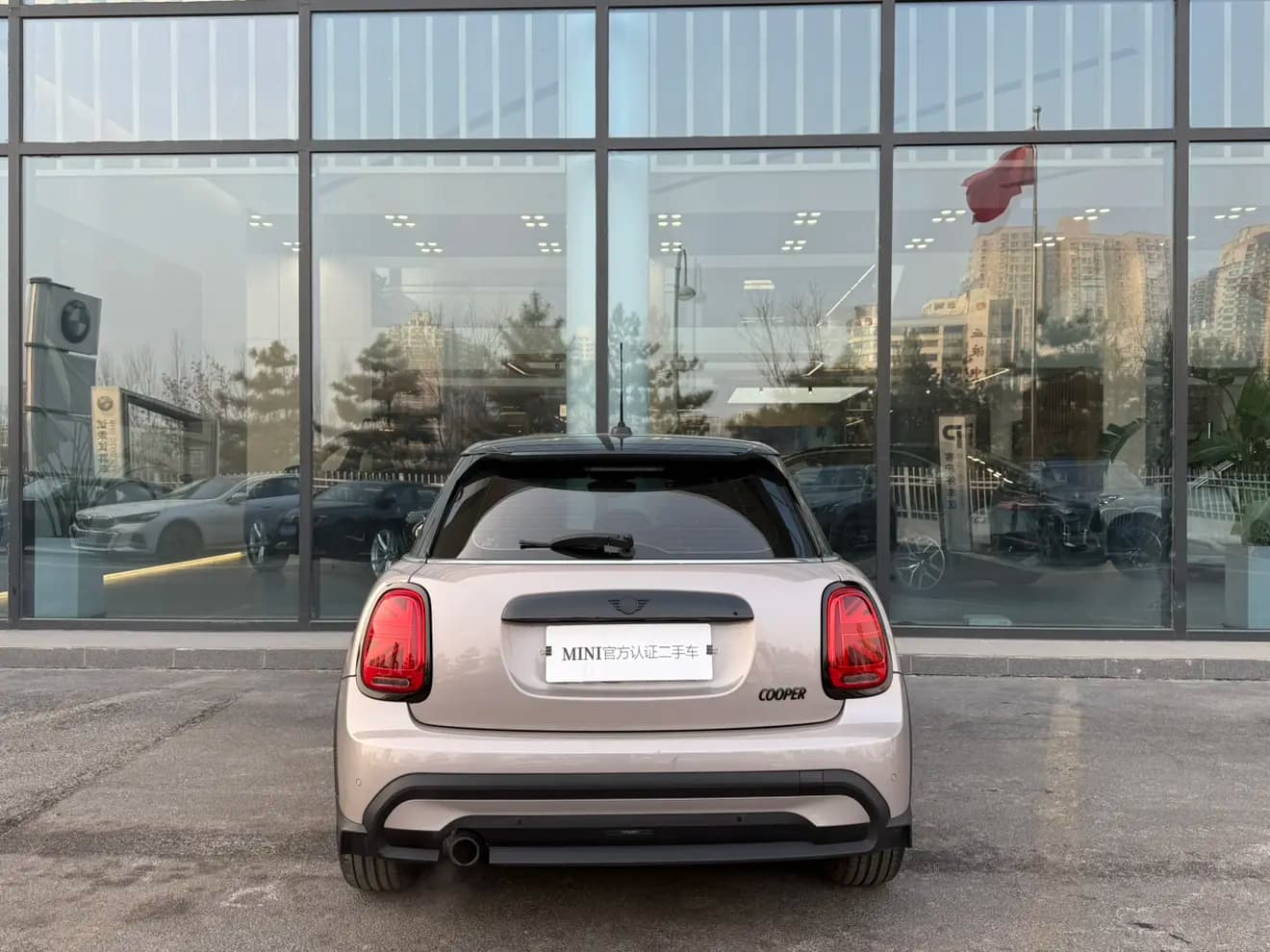 MINI  2022 г. 26000 км. — фото 4