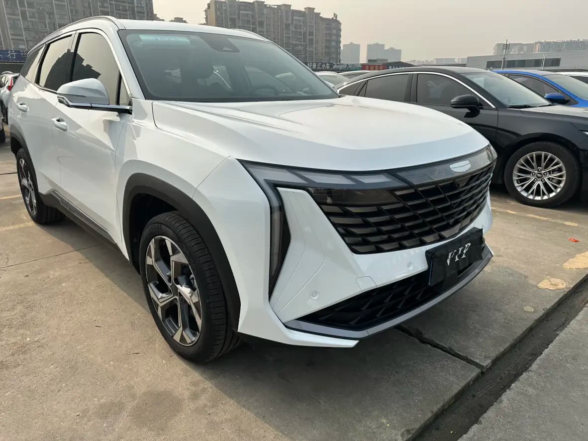 Geely Atlas L 2023 г. 26098 км. — фото 3