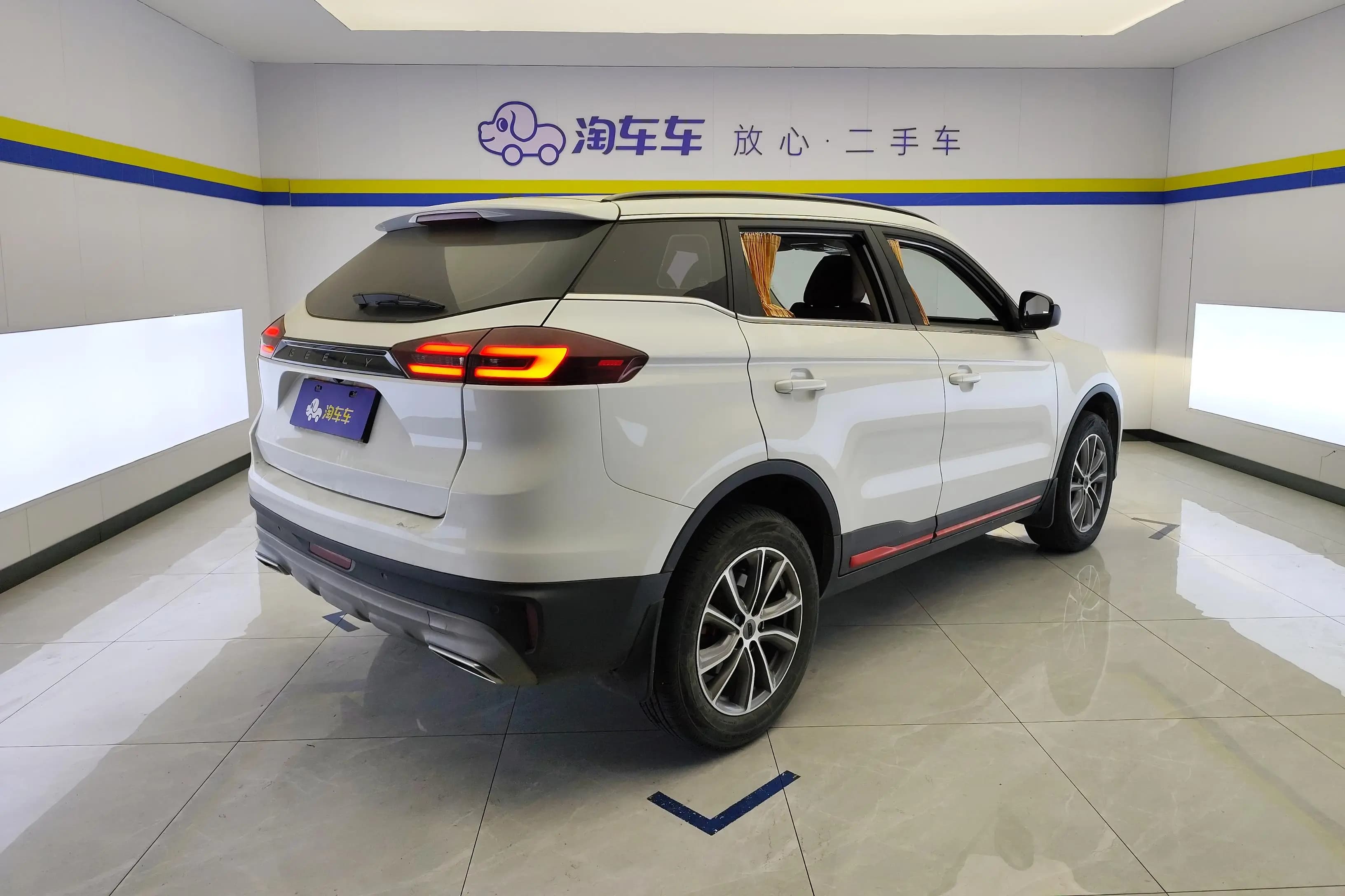 Geely Atlas 2021 г. 35537 км. — фото 3