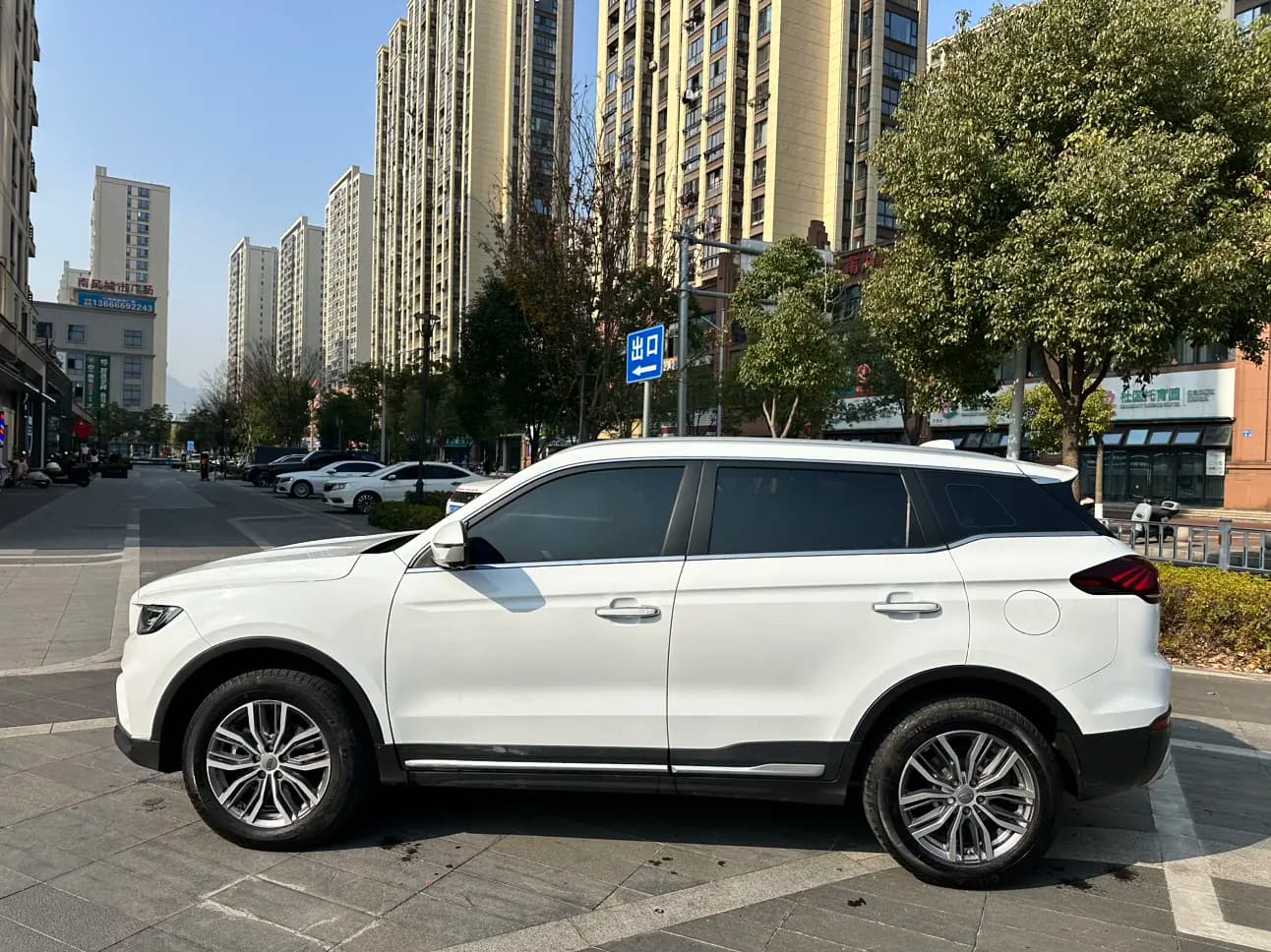 Geely Atlas 2021 г. 40138 км. — фото 4