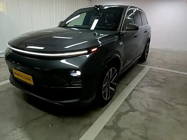 Lixiang L9 2023 г. 76613 км.