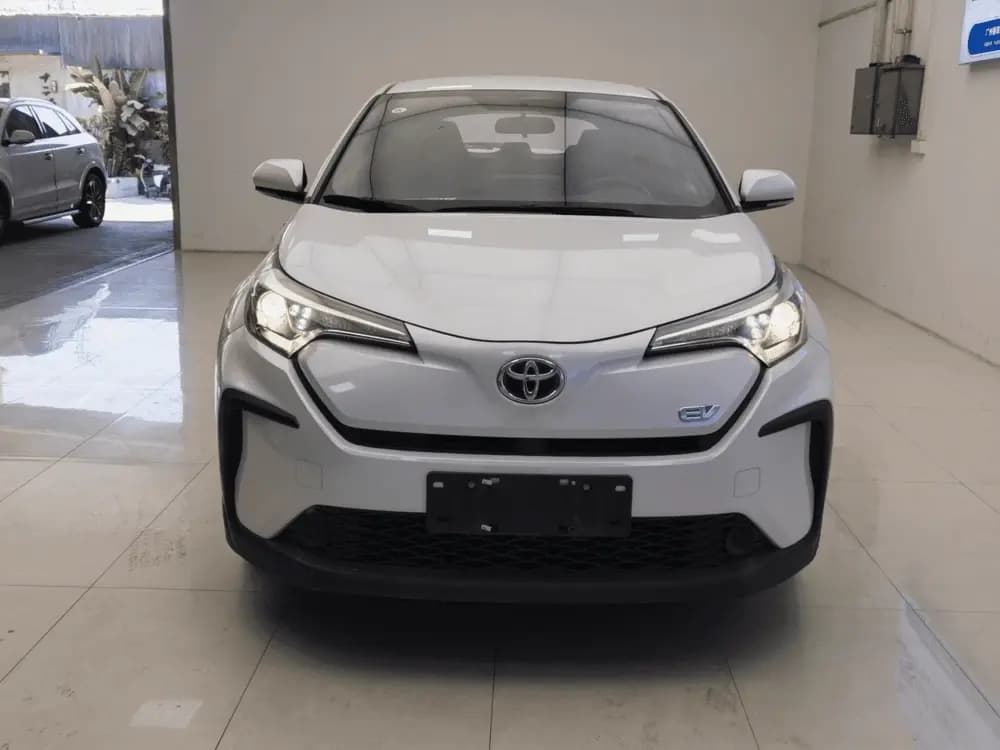 Toyota C-HR EV 2022 г. 119577 км. — фото 2