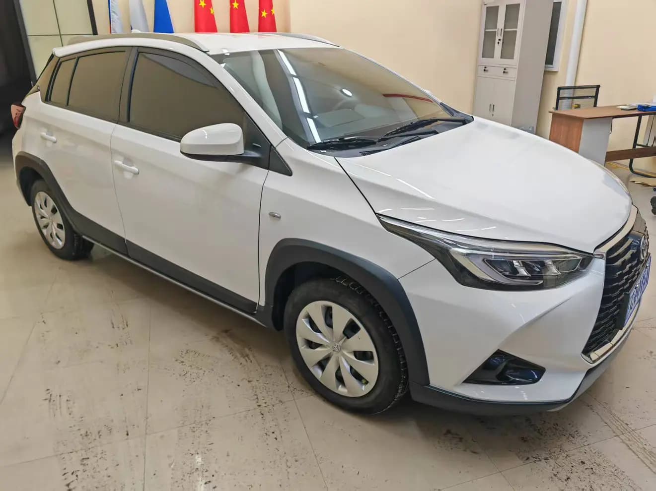 Toyota Yaris L 2022 г. 9020 км. — фото 3