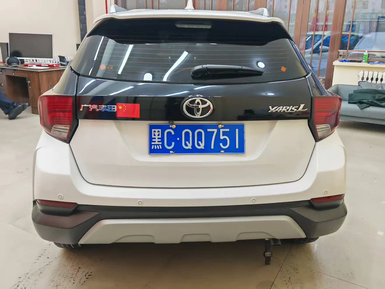 Toyota Yaris L 2022 г. 9020 км. — фото 5